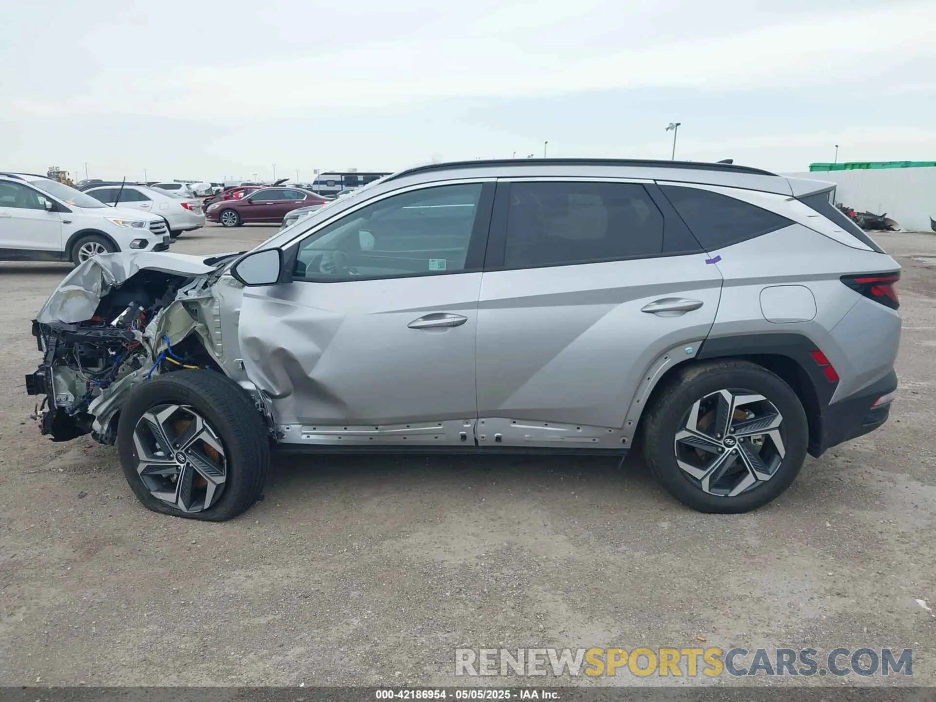 15 fotografías del automóvil dañado KM8JBDD29RU211717 HYUNDAI TUCSON PLUG-IN HYBRID 2024