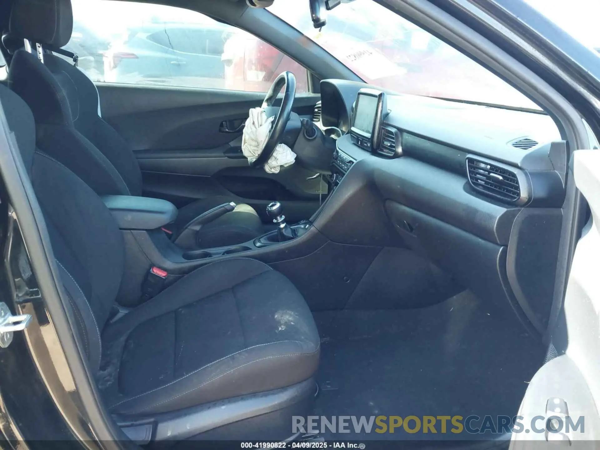 5 fotografías del automóvil dañado KMHT36AH9KU002414 HYUNDAI VELOSTER 2019