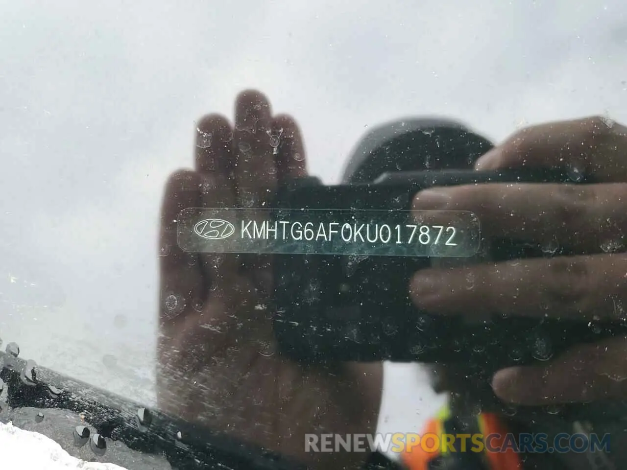 12 fotografías del automóvil dañado KMHTG6AF0KU017872 HYUNDAI VELOSTER 2019