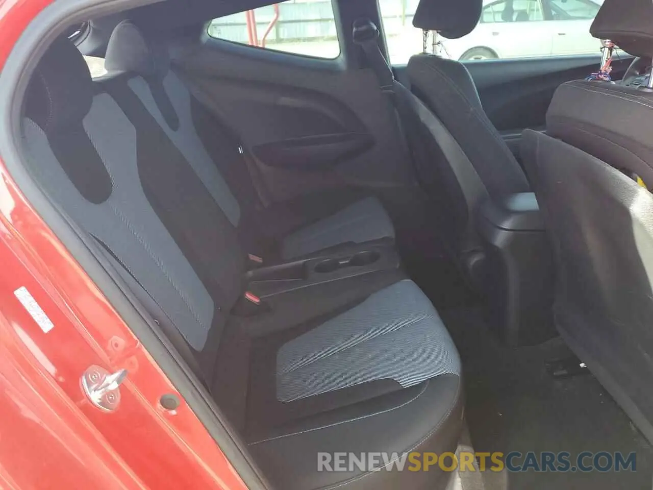 11 fotografías del automóvil dañado KMHTG6AF1KU017704 HYUNDAI VELOSTER 2019