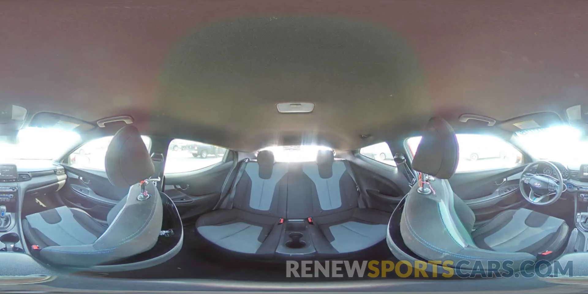 12 fotografías del automóvil dañado KMHTG6AF1KU017704 HYUNDAI VELOSTER 2019