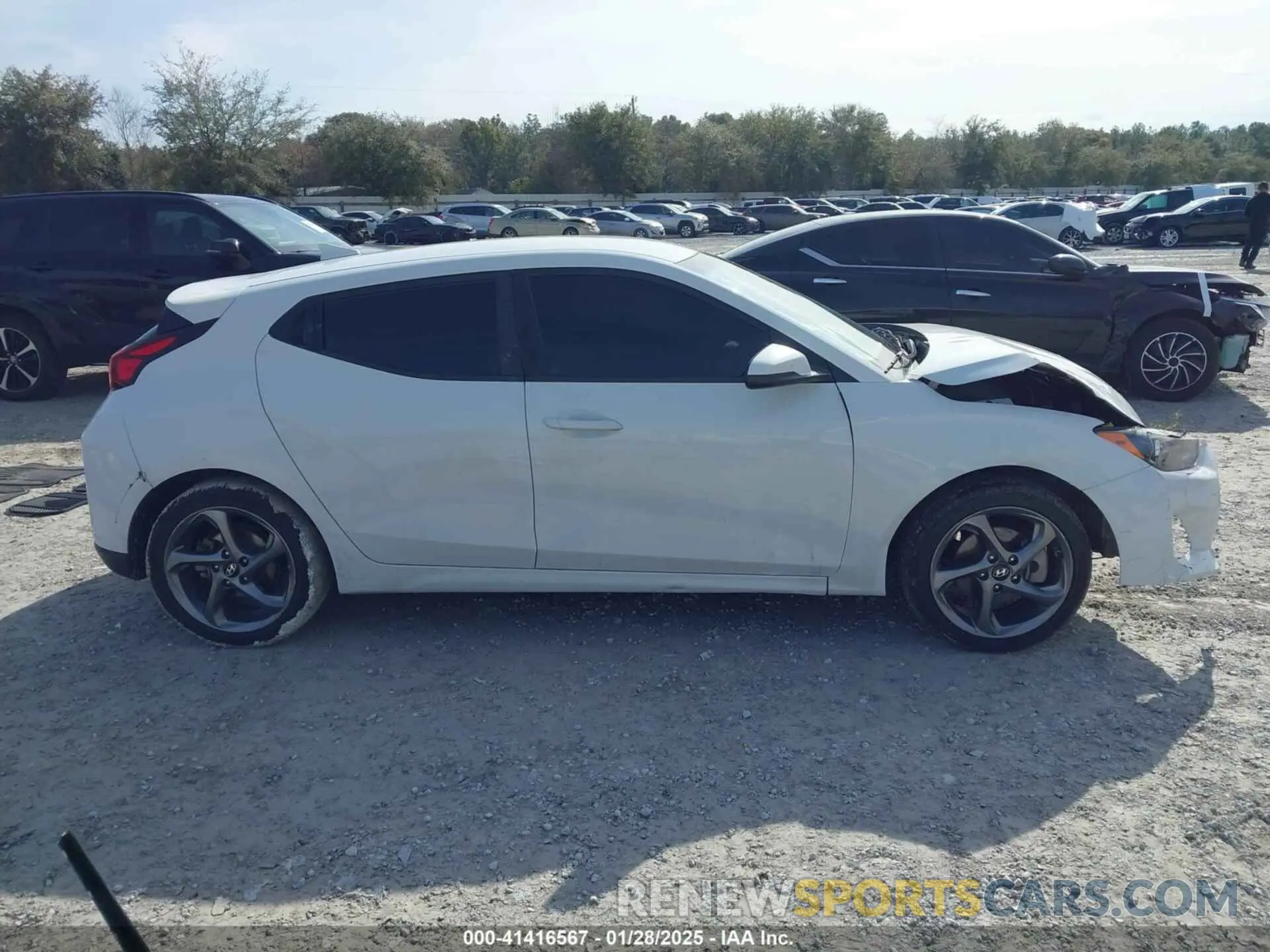 13 fotografías del automóvil dañado KMHTG6AF6KU017262 HYUNDAI VELOSTER 2019
