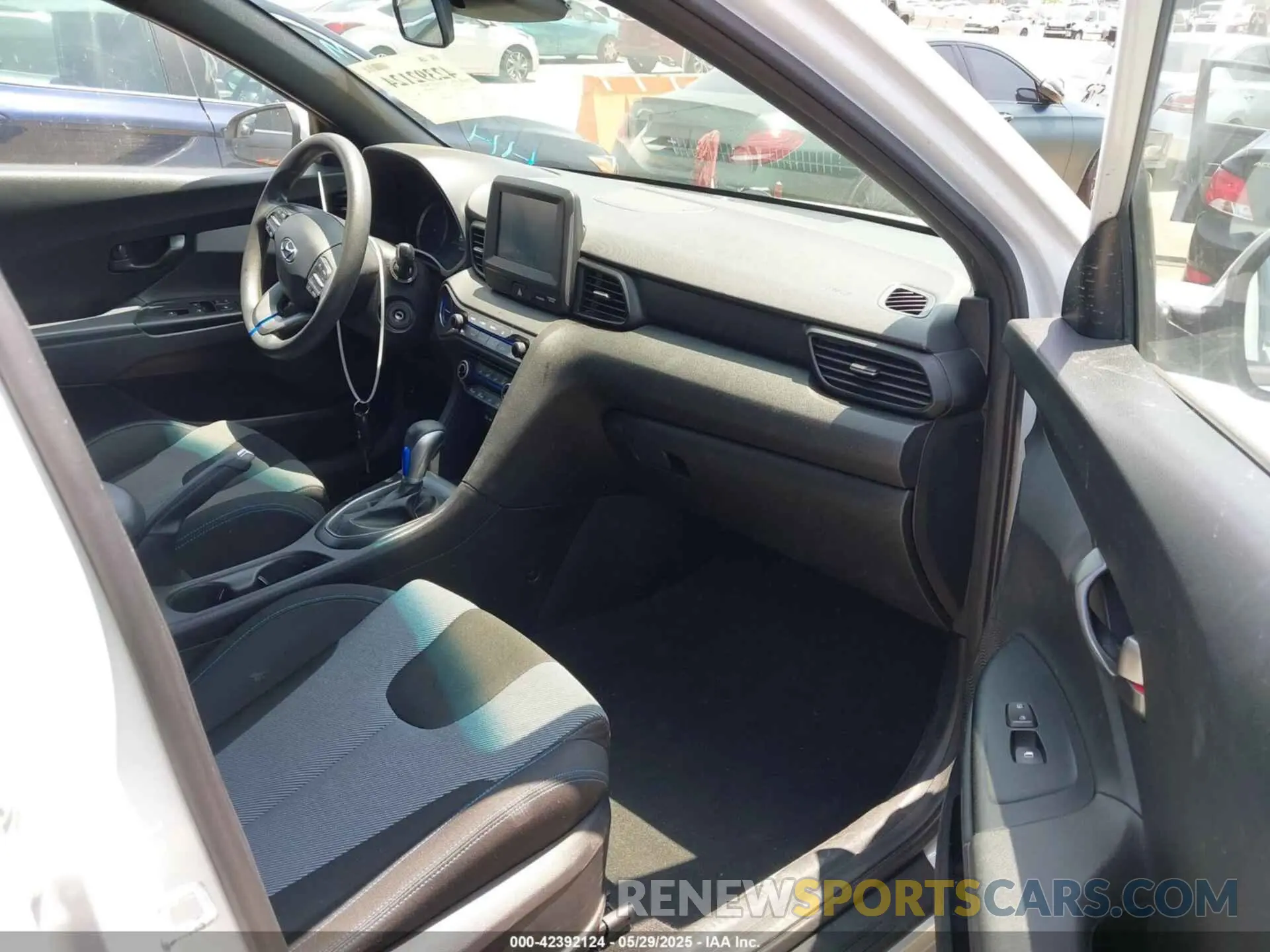 5 fotografías del automóvil dañado KMHTG6AF7KU019618 HYUNDAI VELOSTER 2019