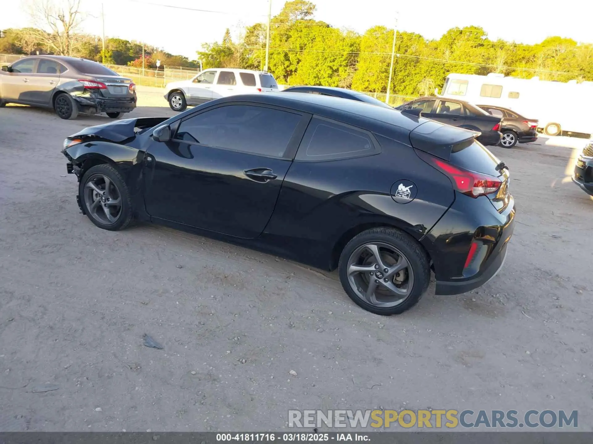 3 fotografías del automóvil dañado KMHTG6AF8KU005131 HYUNDAI VELOSTER 2019