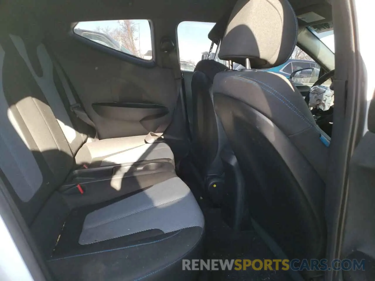 10 fotografías del automóvil dañado KMHTG6AF8KU015416 HYUNDAI VELOSTER 2019
