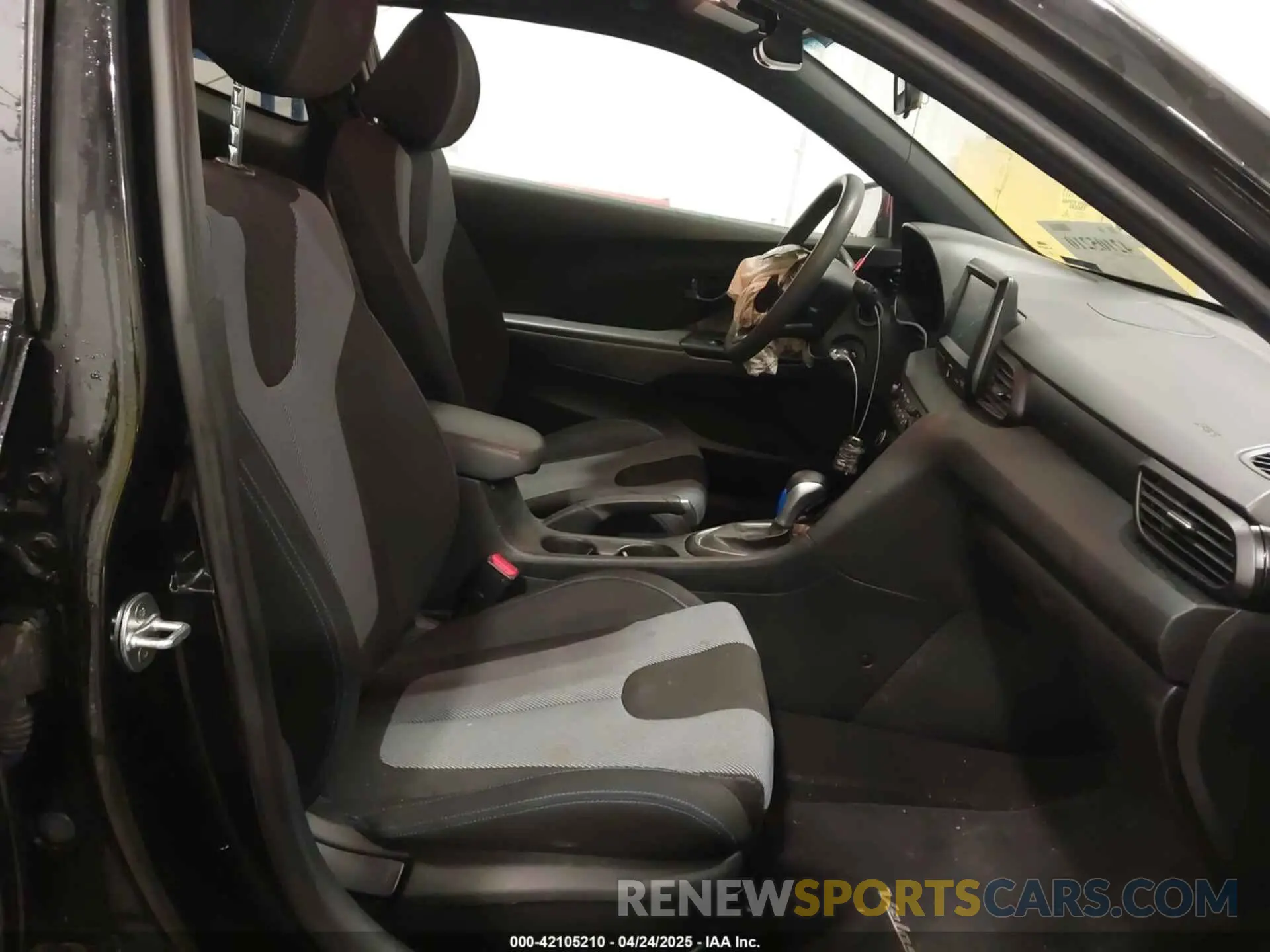 5 fotografías del automóvil dañado KMHTG6AFXKU011920 HYUNDAI VELOSTER 2019