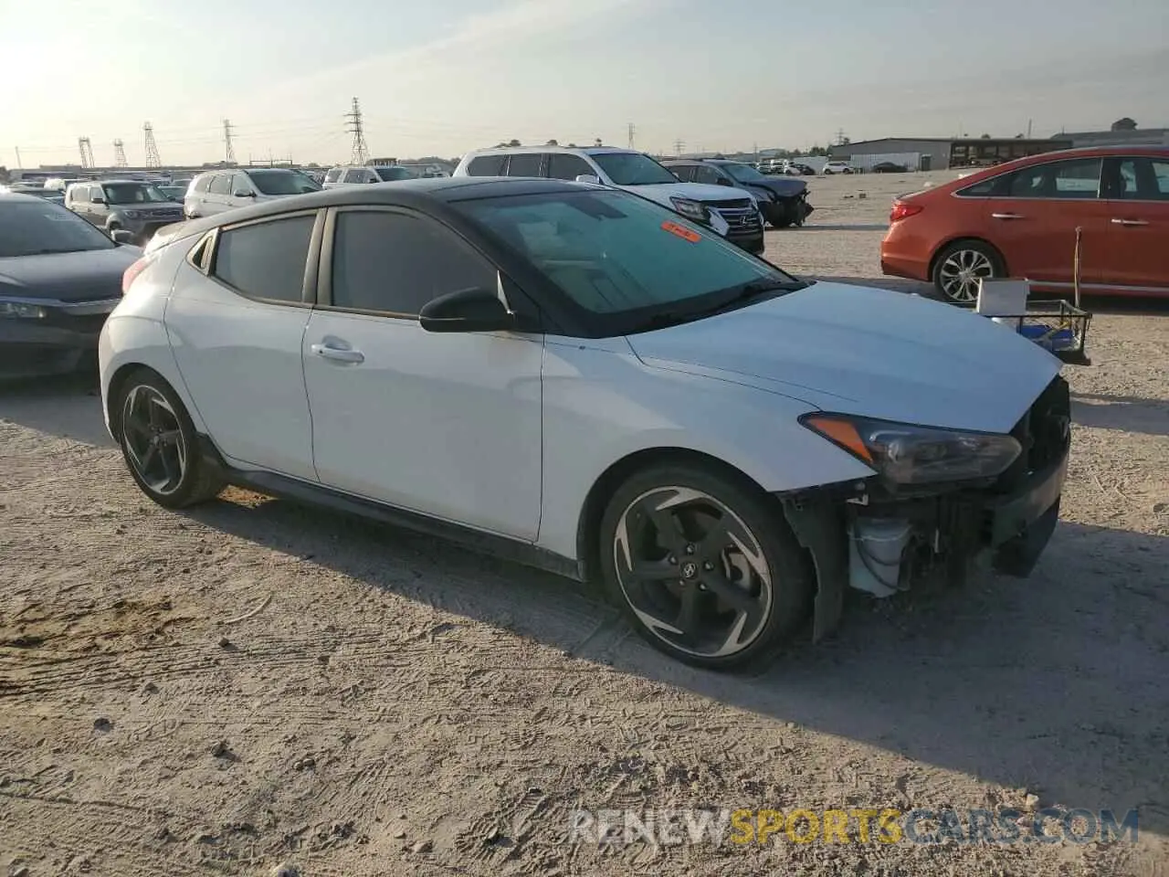4 fotografías del automóvil dañado KMHTH6AB4KU009686 HYUNDAI VELOSTER 2019