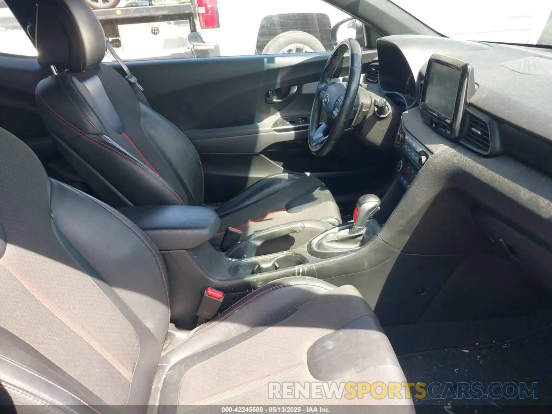 5 fotografías del automóvil dañado KMHTH6AB5KU010488 HYUNDAI VELOSTER 2019