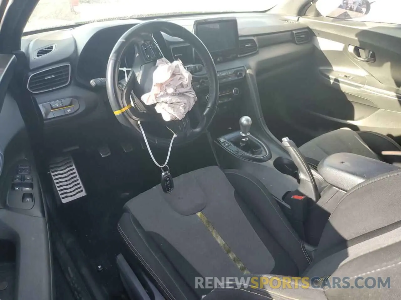 8 fotografías del automóvil dañado KMHTH6AB7KU020391 HYUNDAI VELOSTER 2019