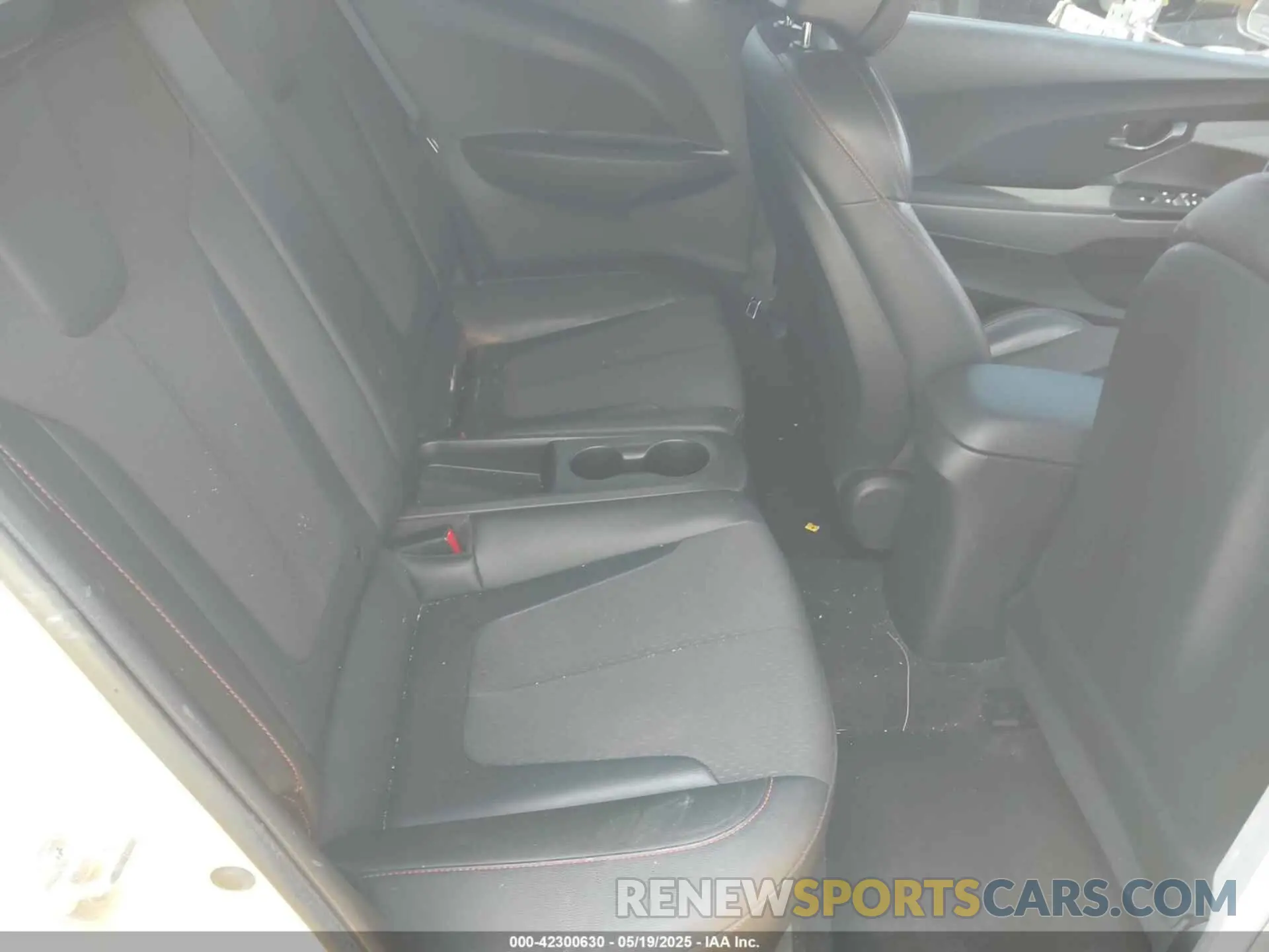 8 fotografías del automóvil dañado KMHTH6AB8KU005978 HYUNDAI VELOSTER 2019