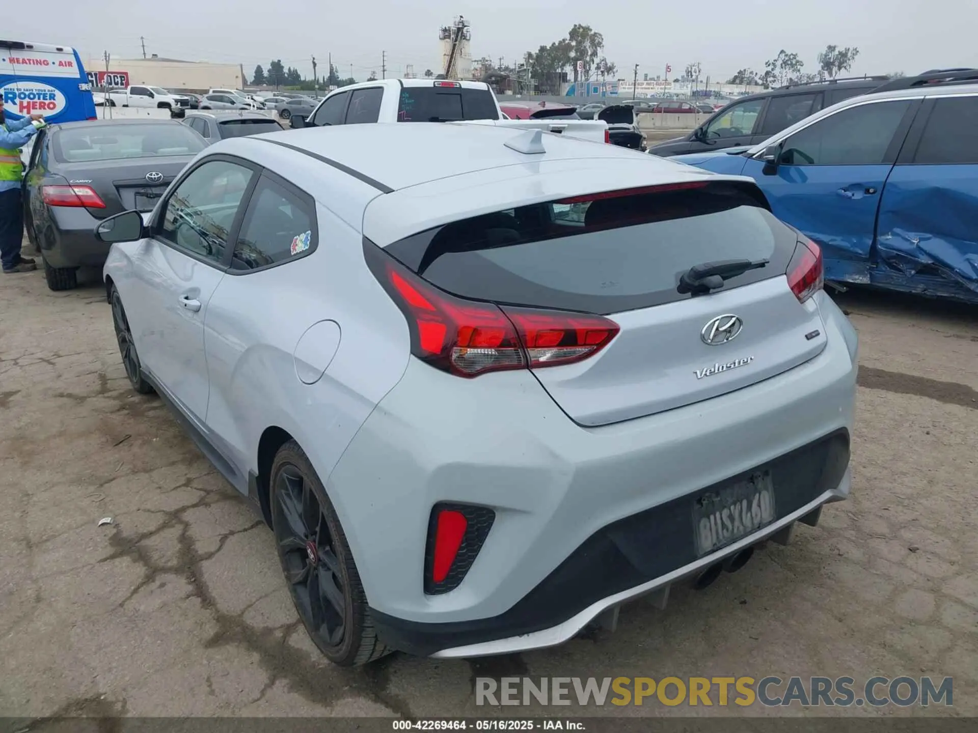 3 fotografías del automóvil dañado KMHTH6ABXKU007246 HYUNDAI VELOSTER 2019