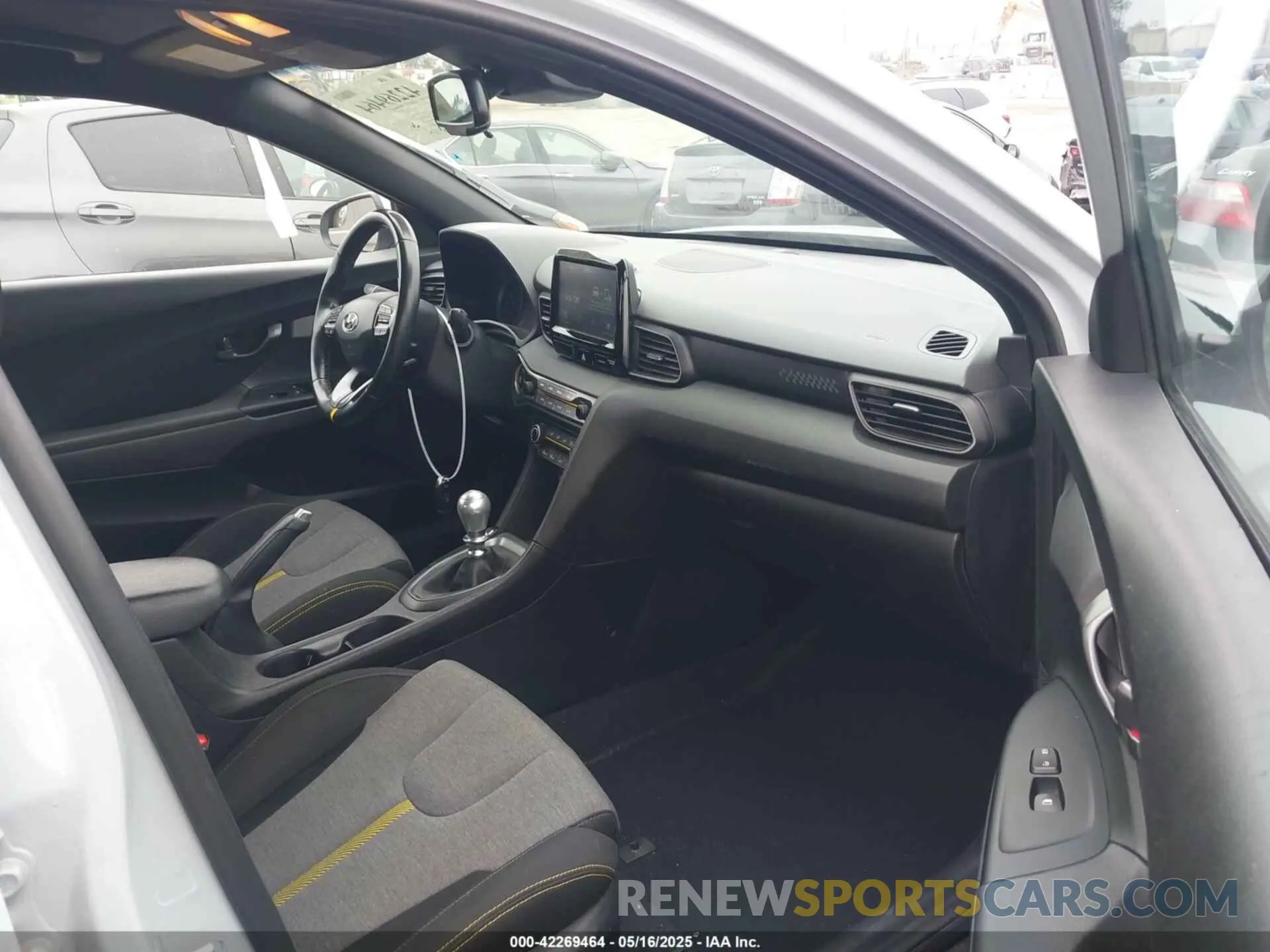 5 fotografías del automóvil dañado KMHTH6ABXKU007246 HYUNDAI VELOSTER 2019