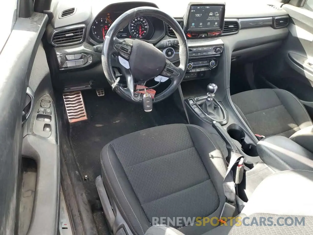 8 fotografías del automóvil dañado KMHT36AH6LU005983 HYUNDAI VELOSTER 2020