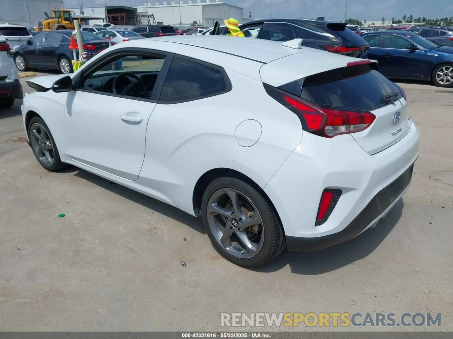3 fotografías del automóvil dañado KMHTG6AF0LU029621 HYUNDAI VELOSTER 2020