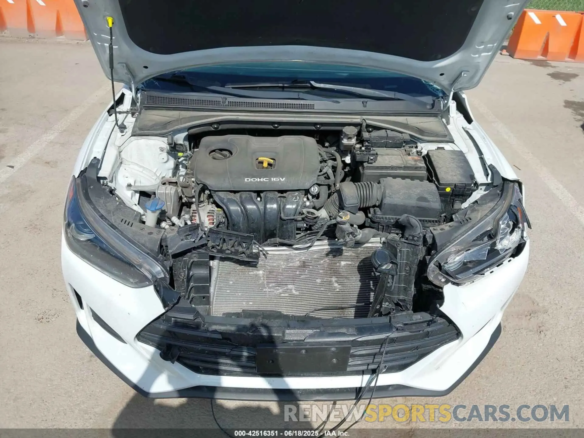 10 fotografías del automóvil dañado KMHTG6AF5LU020784 HYUNDAI VELOSTER 2020