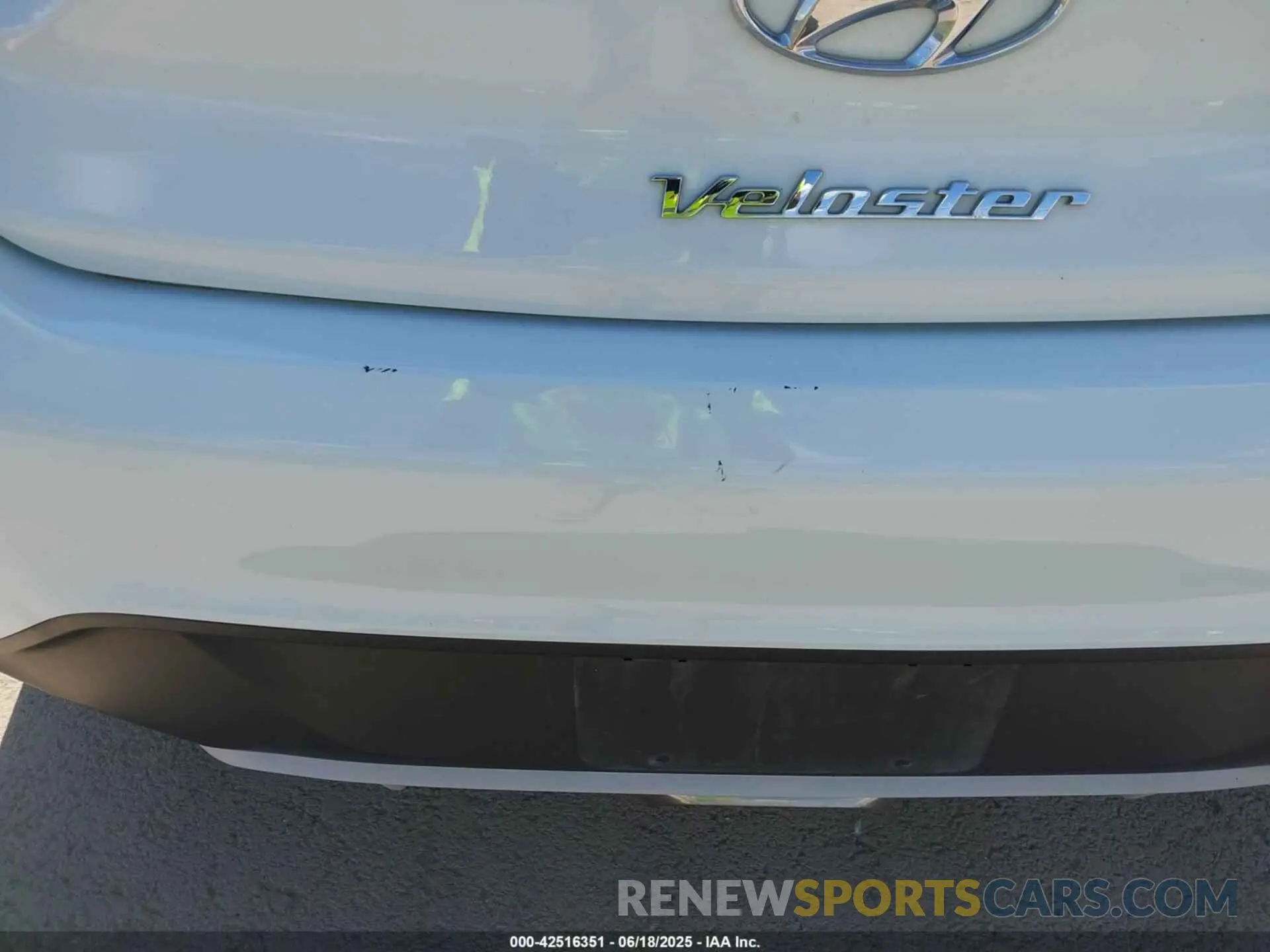 18 fotografías del automóvil dañado KMHTG6AF5LU020784 HYUNDAI VELOSTER 2020