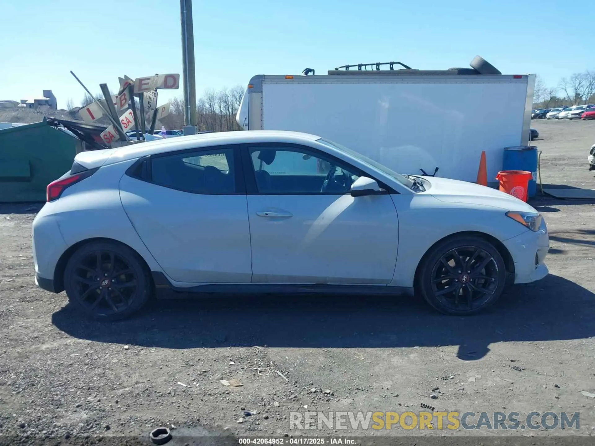 13 fotografías del automóvil dañado KMHTH6AB1LU027676 HYUNDAI VELOSTER 2020