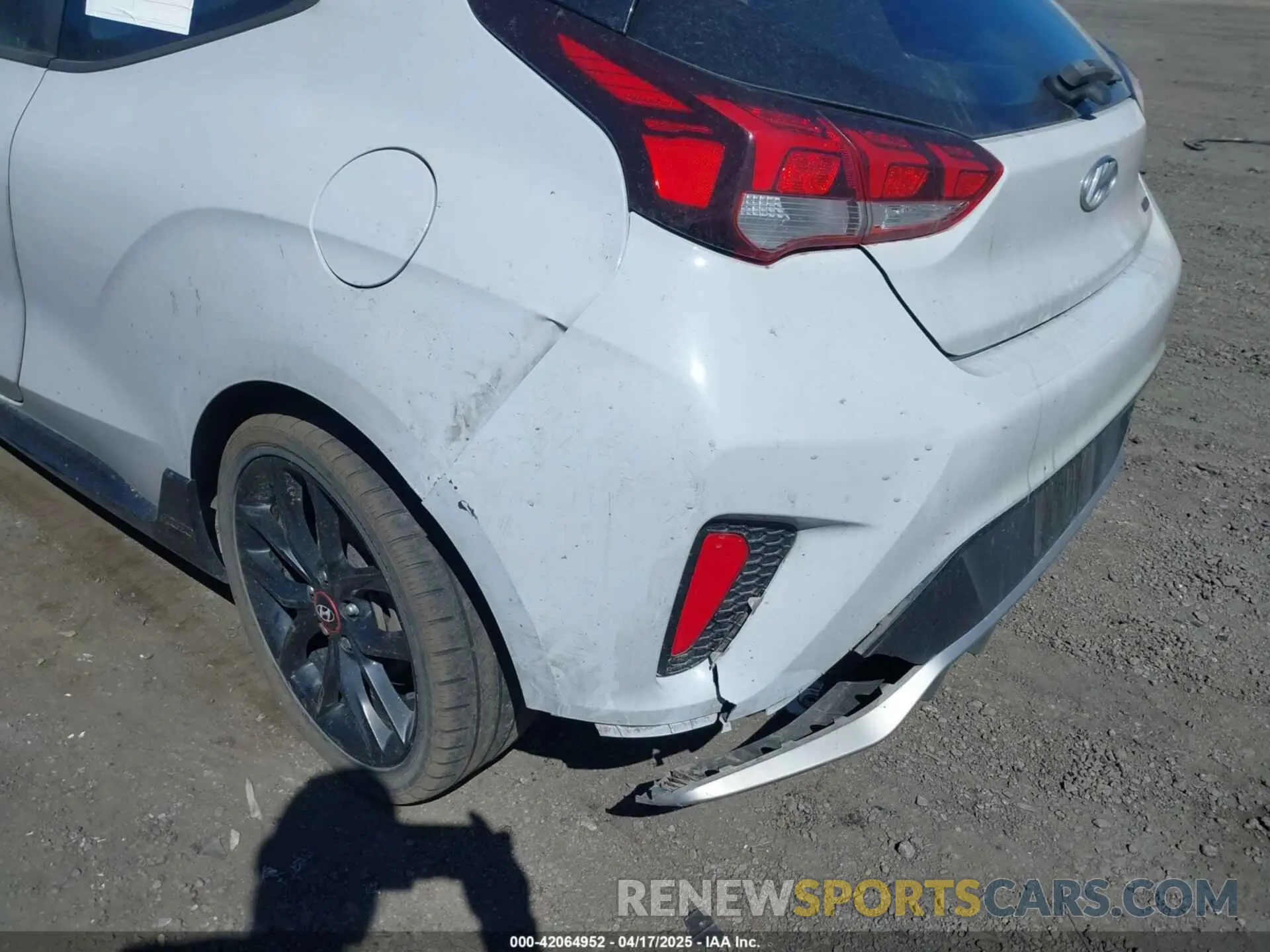 6 fotografías del automóvil dañado KMHTH6AB1LU027676 HYUNDAI VELOSTER 2020