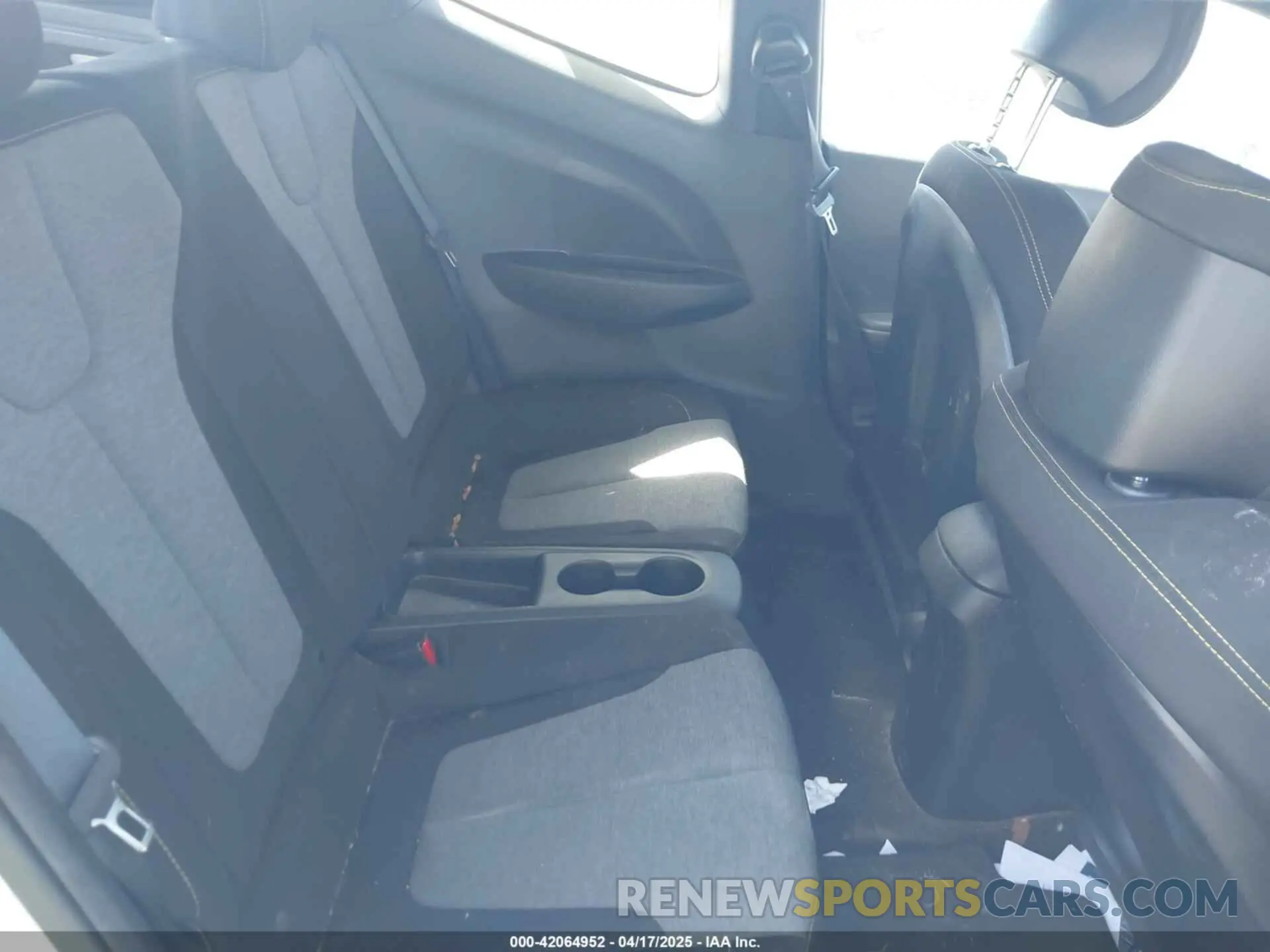 8 fotografías del automóvil dañado KMHTH6AB1LU027676 HYUNDAI VELOSTER 2020