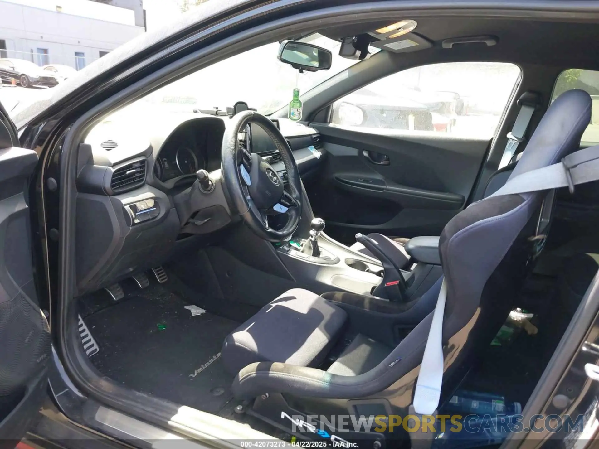 18 fotografías del automóvil dañado KMHT36AH1LU005437 HYUNDAI VELOSTER N 2020