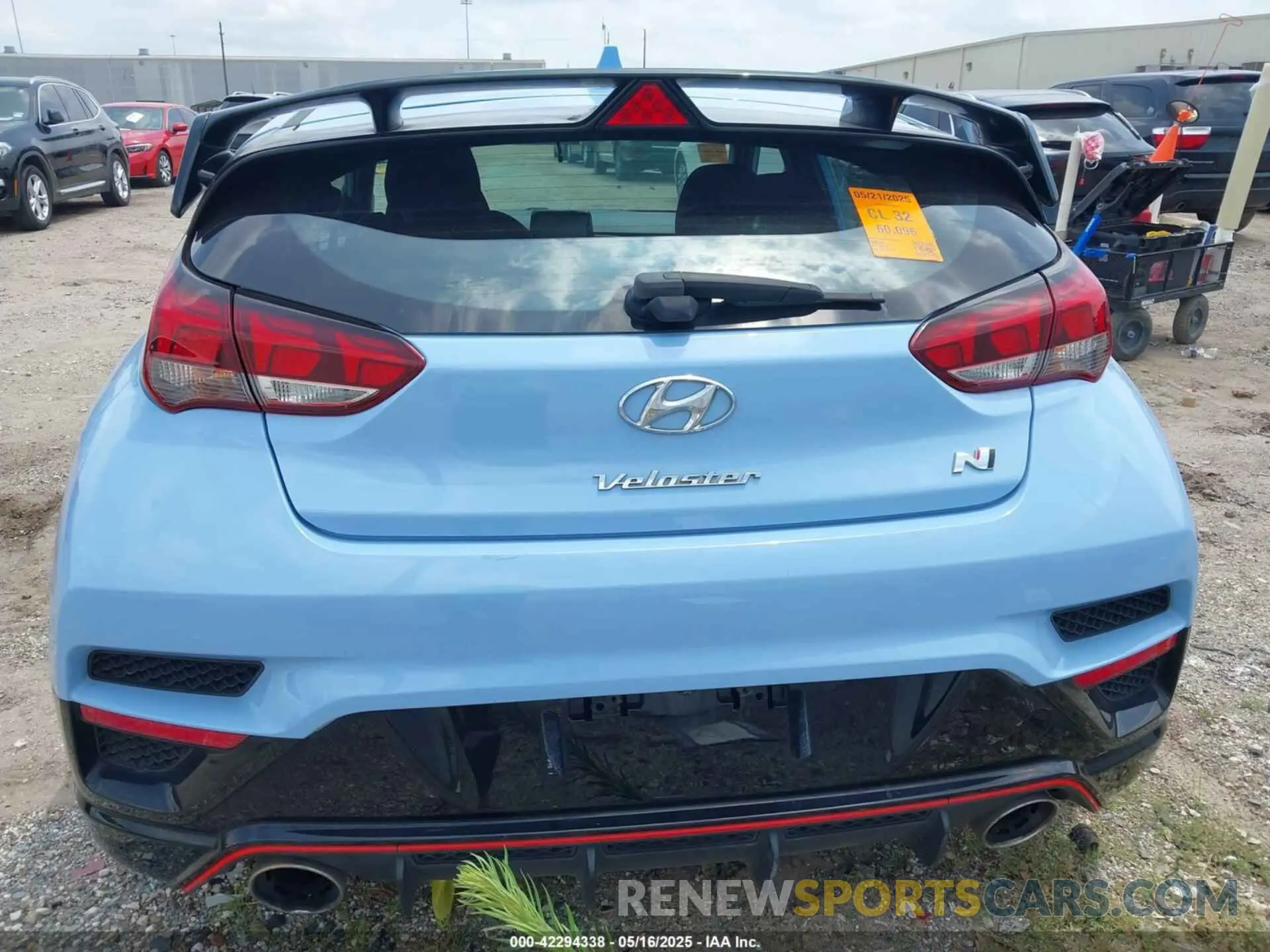 16 fotografías del automóvil dañado KMHT36AHXLU005369 HYUNDAI VELOSTER N 2020