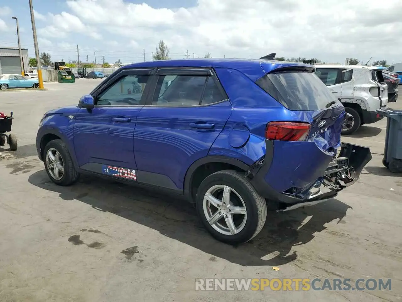 2 fotografías del automóvil dañado KMHRB8A30LU018208 HYUNDAI VENUE 2020