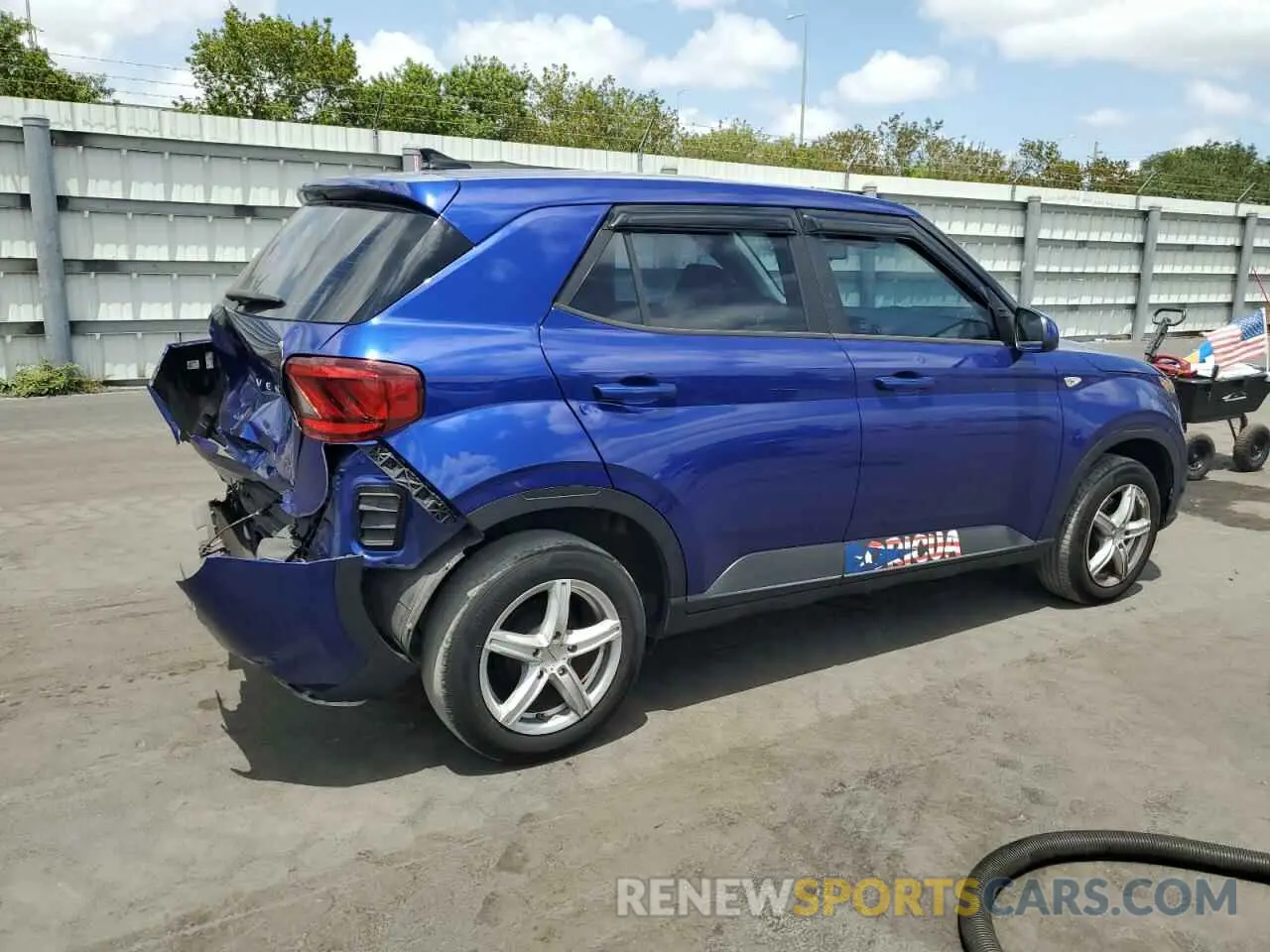 3 fotografías del automóvil dañado KMHRB8A30LU018208 HYUNDAI VENUE 2020