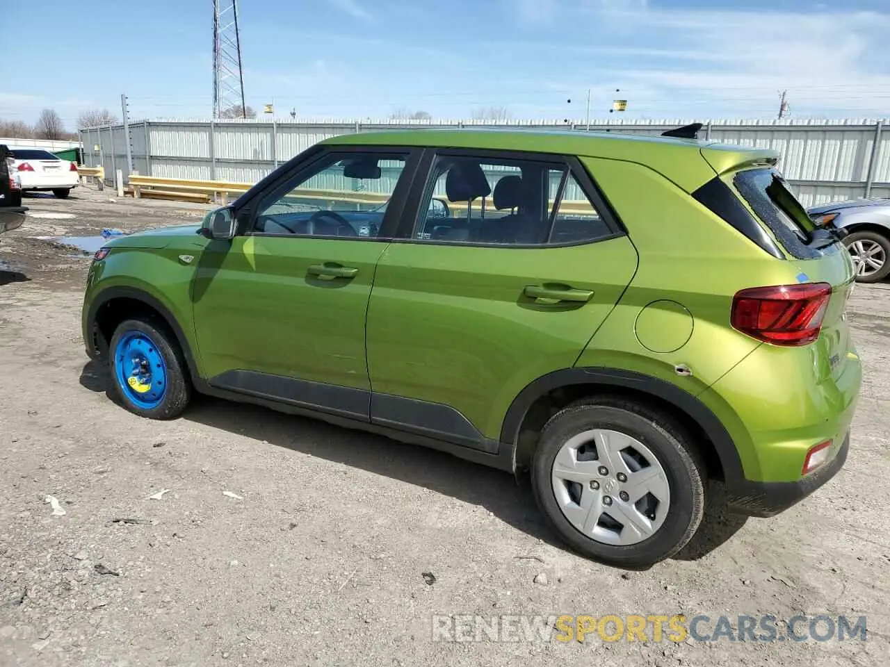 2 fotografías del automóvil dañado KMHRB8A33LU013102 HYUNDAI VENUE 2020