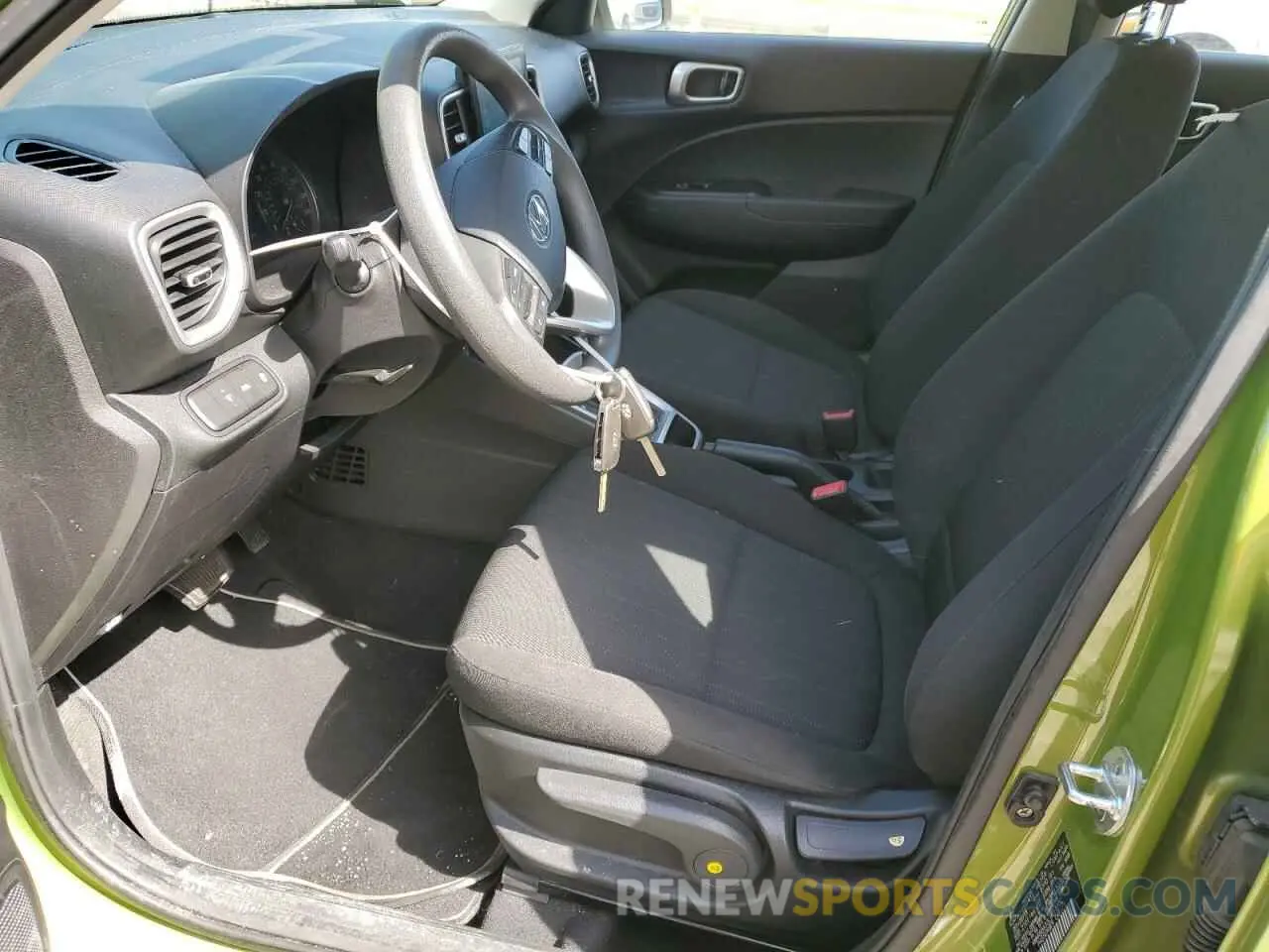 7 fotografías del automóvil dañado KMHRB8A33LU013102 HYUNDAI VENUE 2020