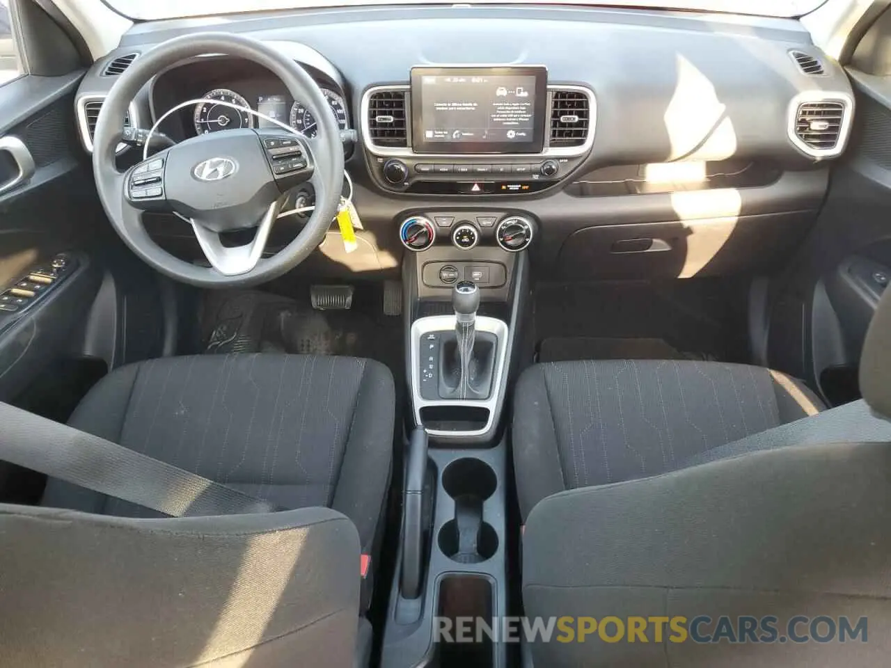 8 fotografías del automóvil dañado KMHRB8A36LU020951 HYUNDAI VENUE 2020