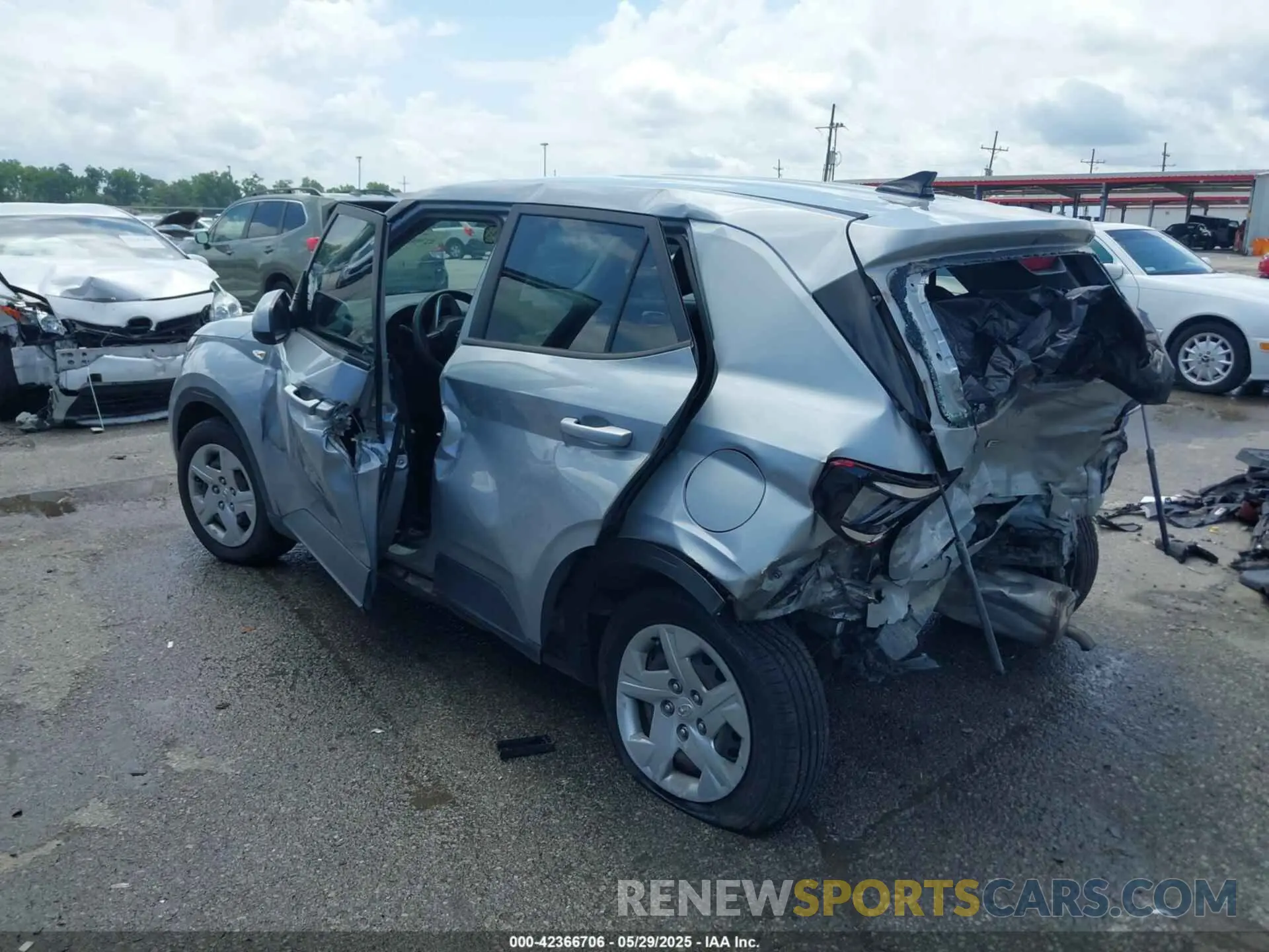 3 fotografías del automóvil dañado KMHRB8A36LU030024 HYUNDAI VENUE 2020