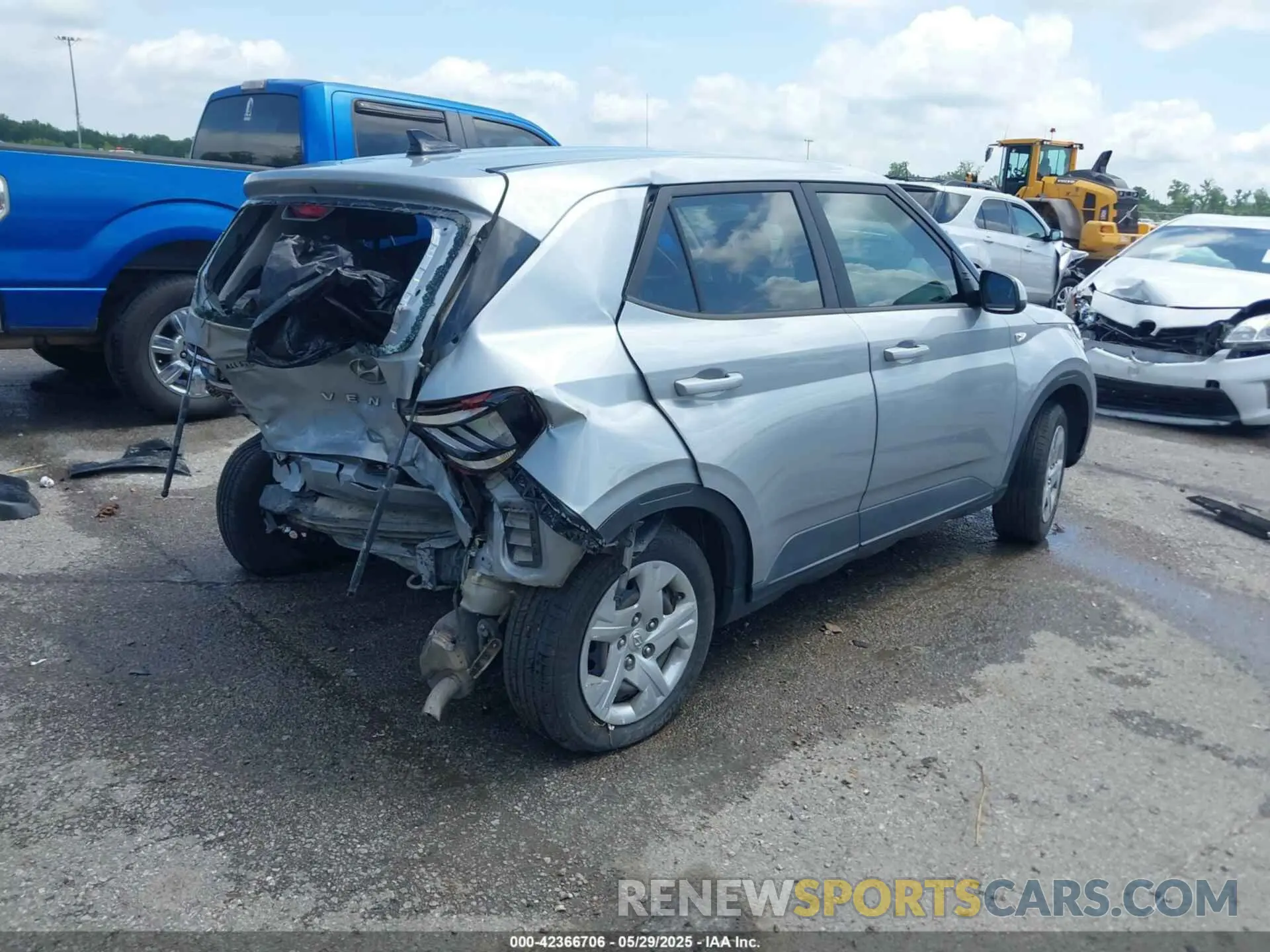 4 fotografías del automóvil dañado KMHRB8A36LU030024 HYUNDAI VENUE 2020