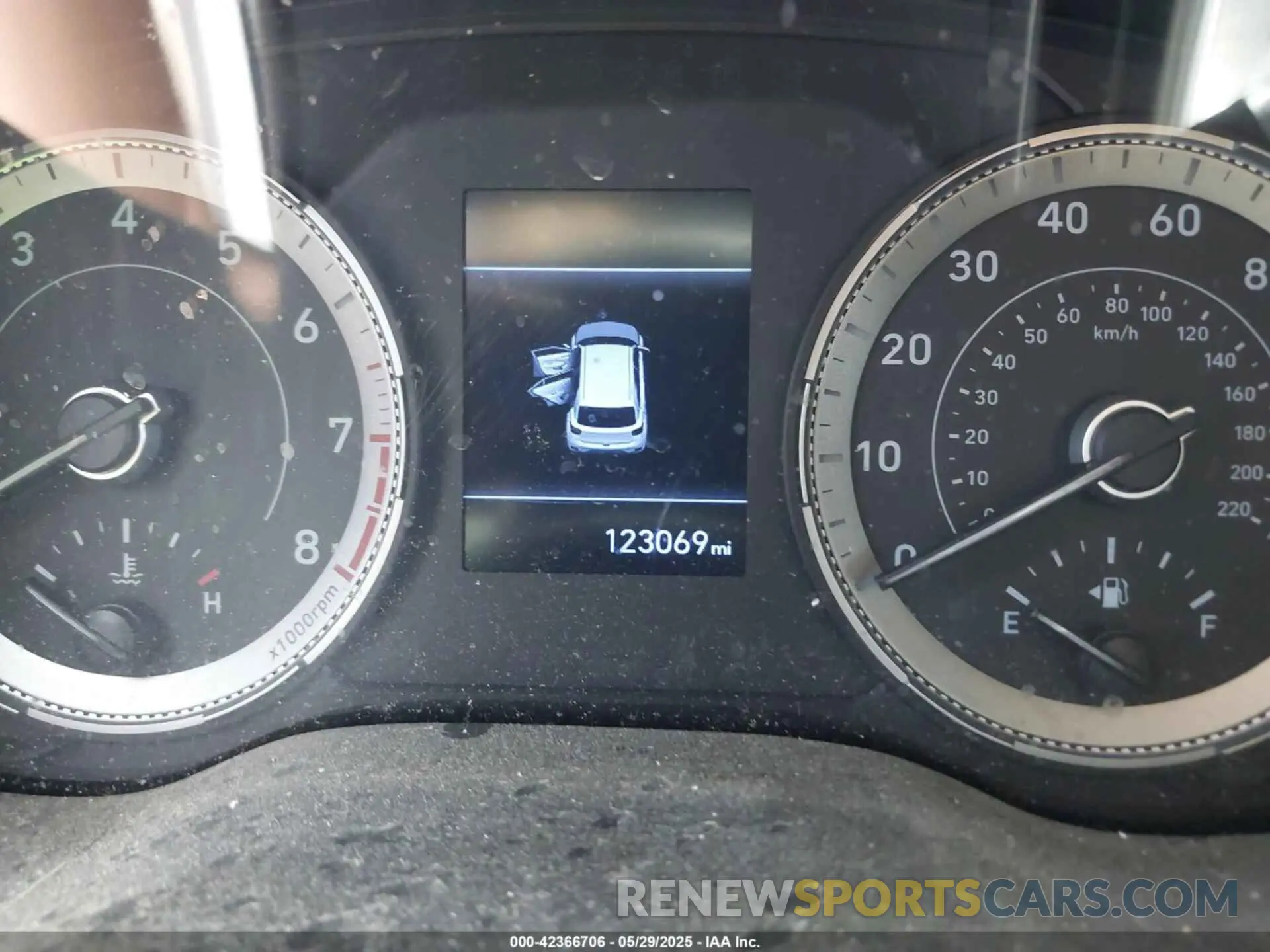 7 fotografías del automóvil dañado KMHRB8A36LU030024 HYUNDAI VENUE 2020
