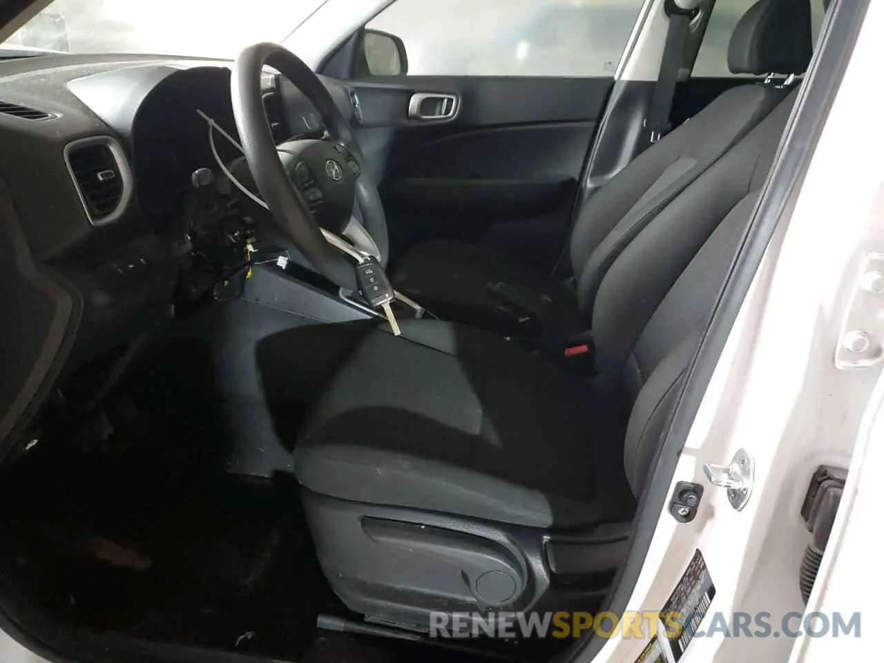 7 fotografías del automóvil dañado KMHRB8A37LU025883 HYUNDAI VENUE 2020