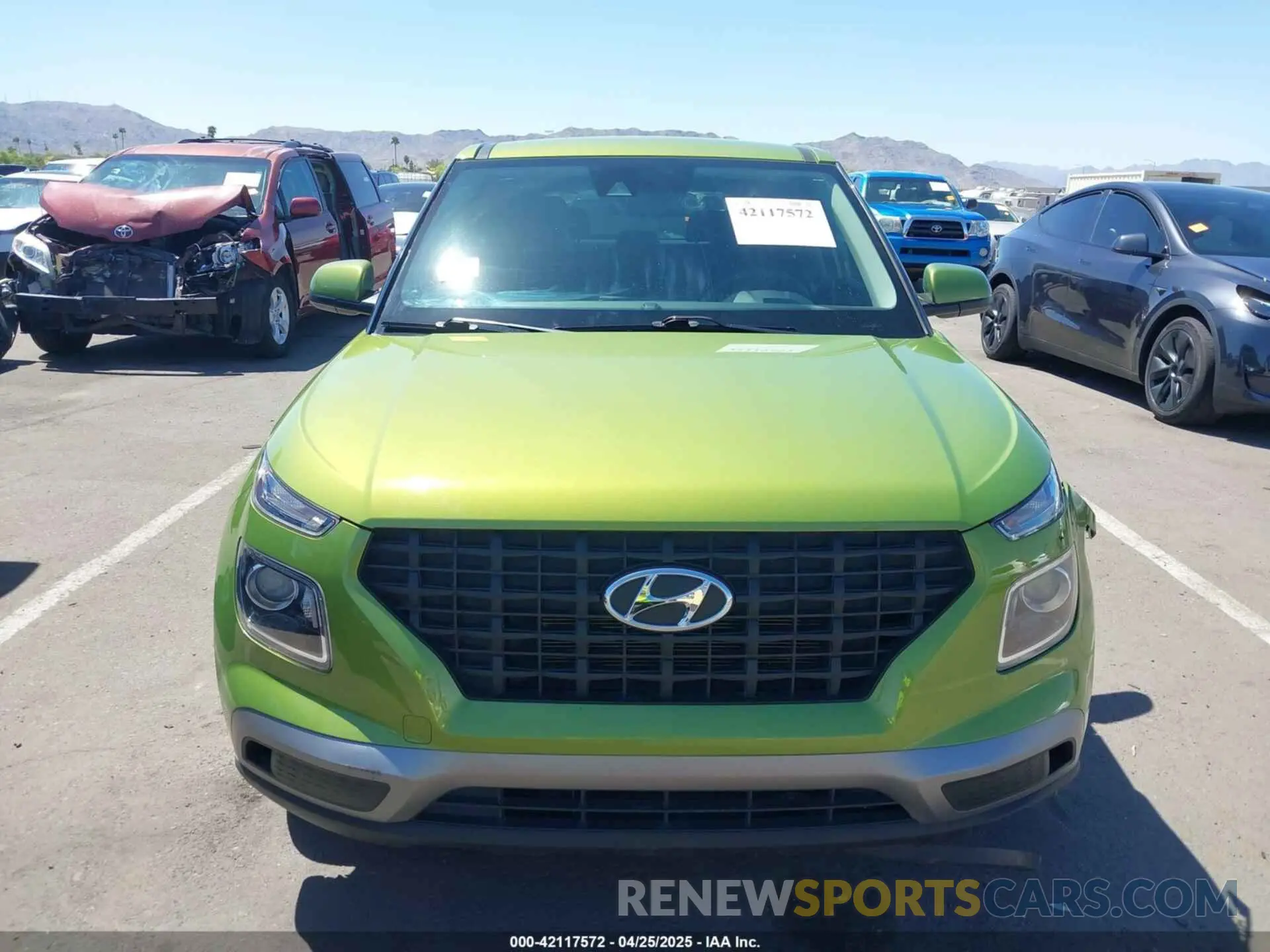 12 fotografías del automóvil dañado KMHRB8A38LU044569 HYUNDAI VENUE 2020