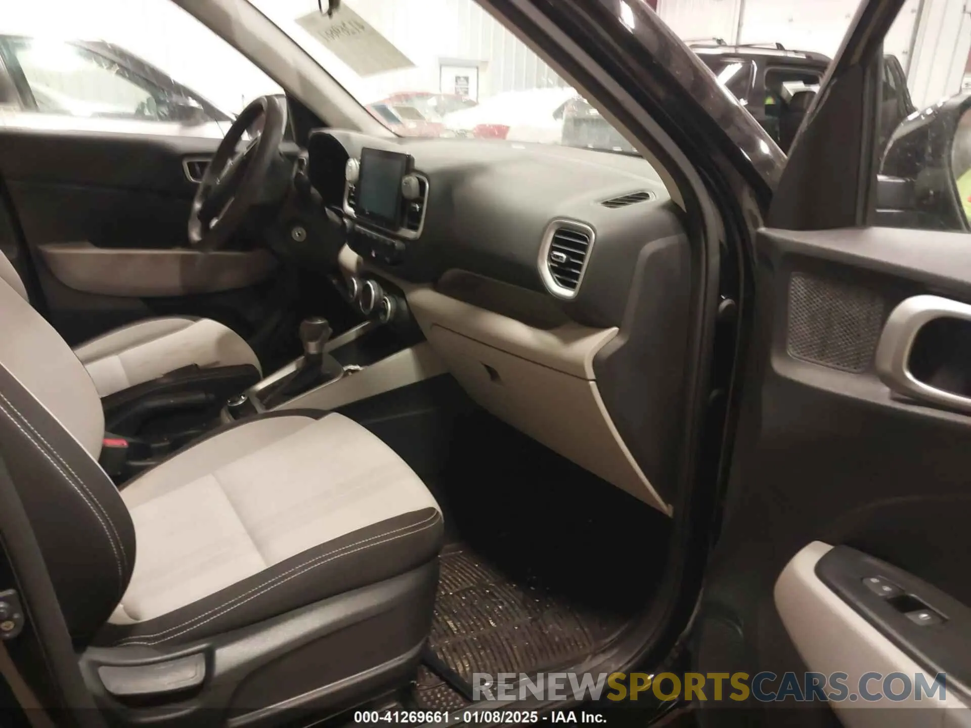 5 fotografías del automóvil dañado KMHRC8A30LU041985 HYUNDAI VENUE 2020