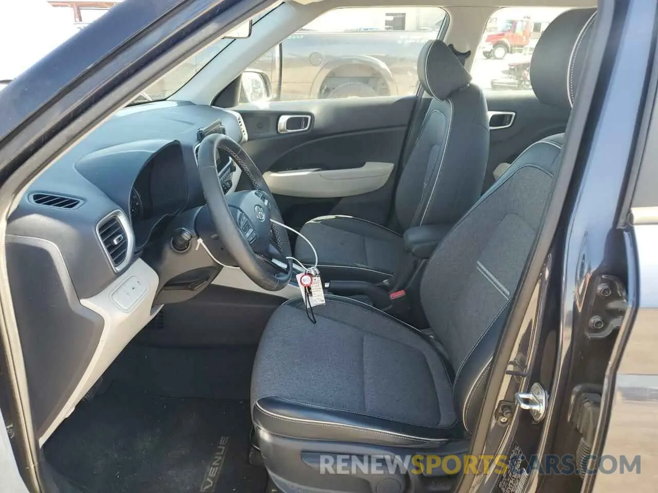 7 fotografías del automóvil dañado KMHRC8A31LU022183 HYUNDAI VENUE 2020