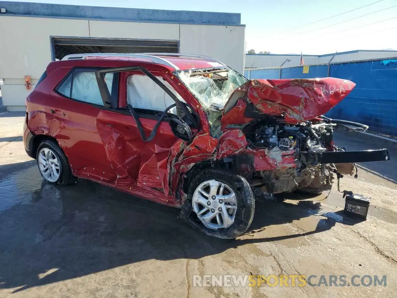 4 fotografías del automóvil dañado KMHRC8A32LU022385 HYUNDAI VENUE 2020