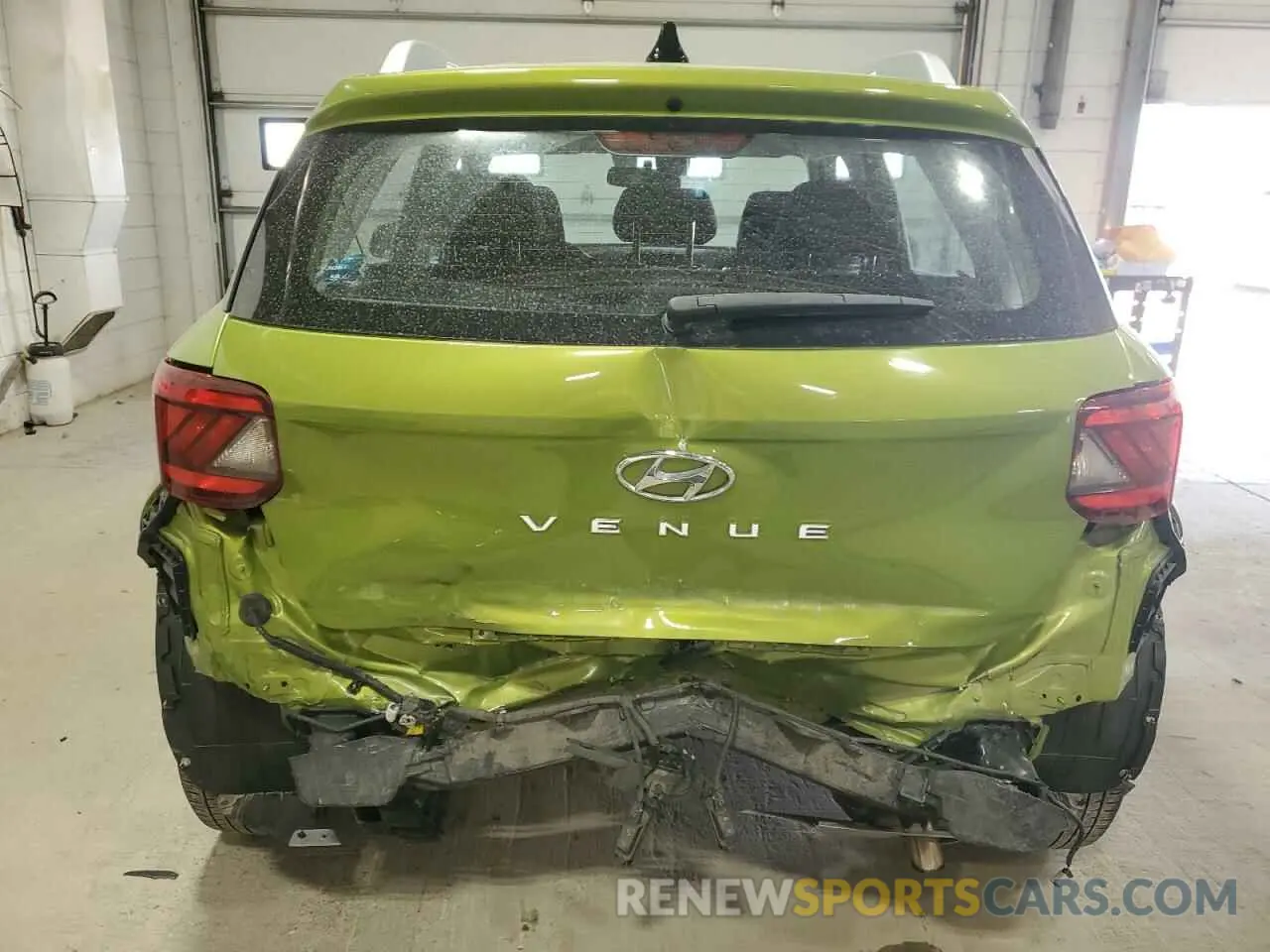 6 fotografías del automóvil dañado KMHRC8A34LU022520 HYUNDAI VENUE 2020
