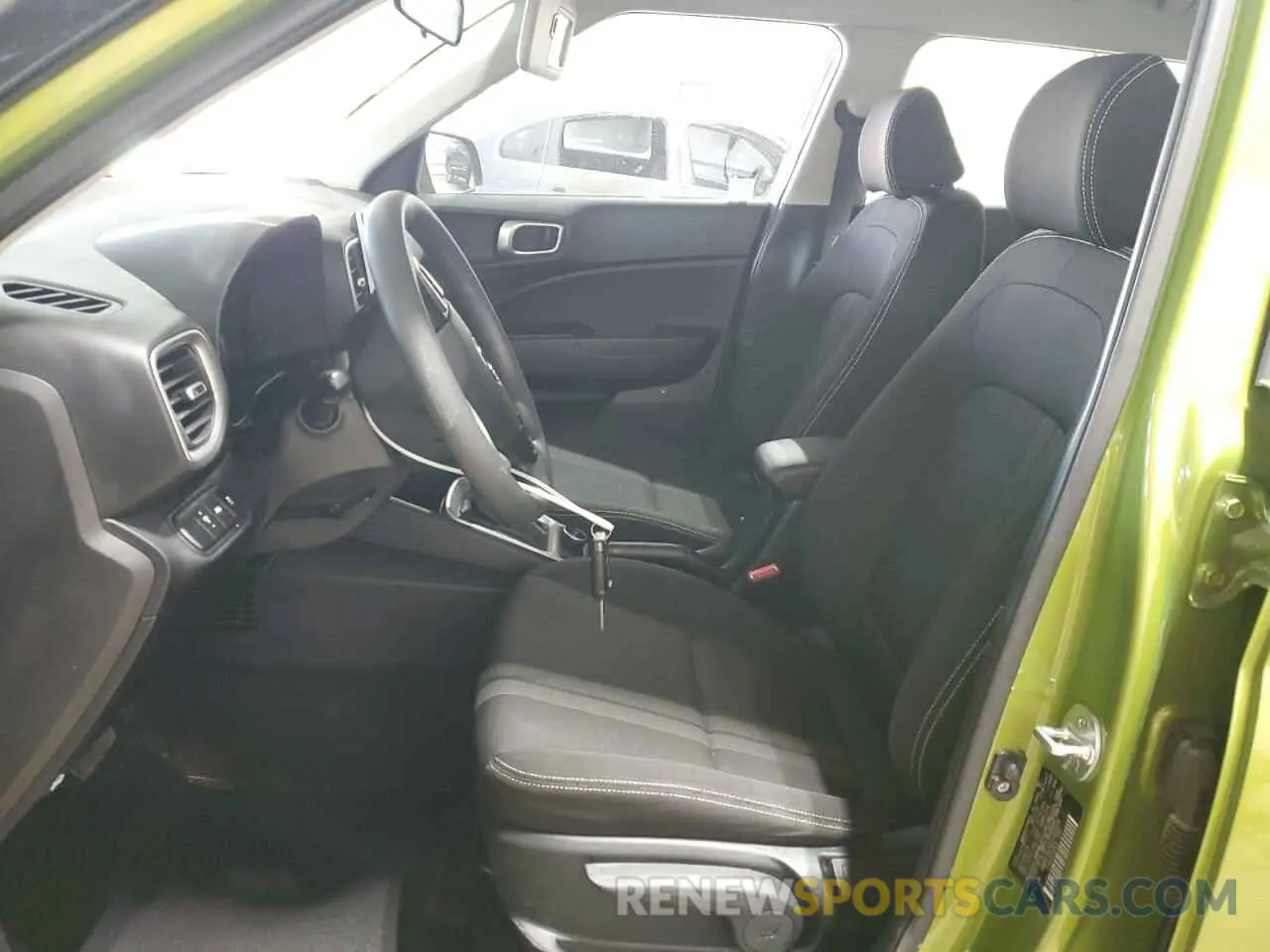 7 fotografías del automóvil dañado KMHRC8A34LU022520 HYUNDAI VENUE 2020