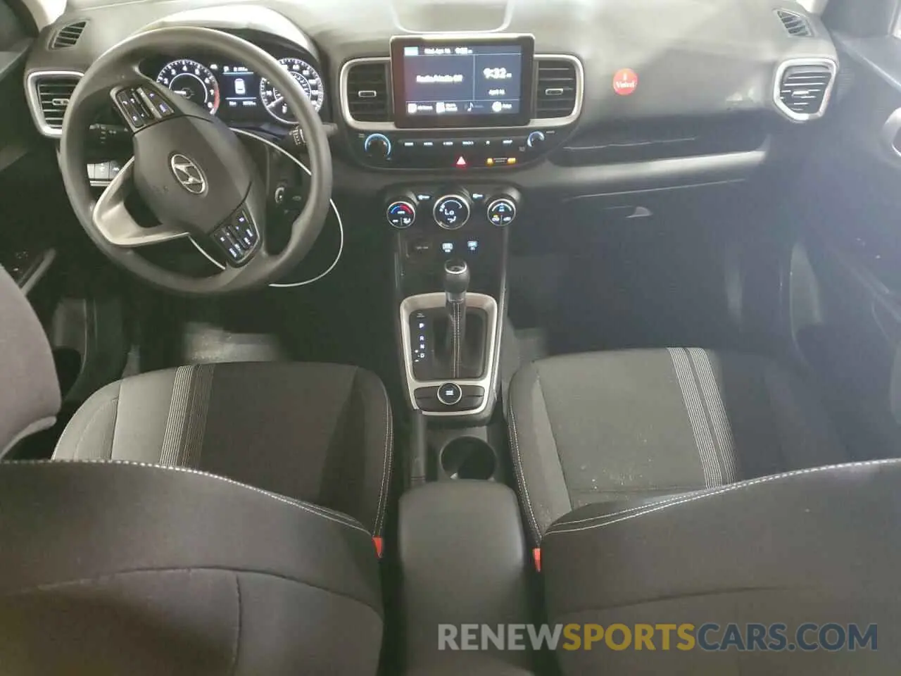 8 fotografías del automóvil dañado KMHRC8A34LU022520 HYUNDAI VENUE 2020