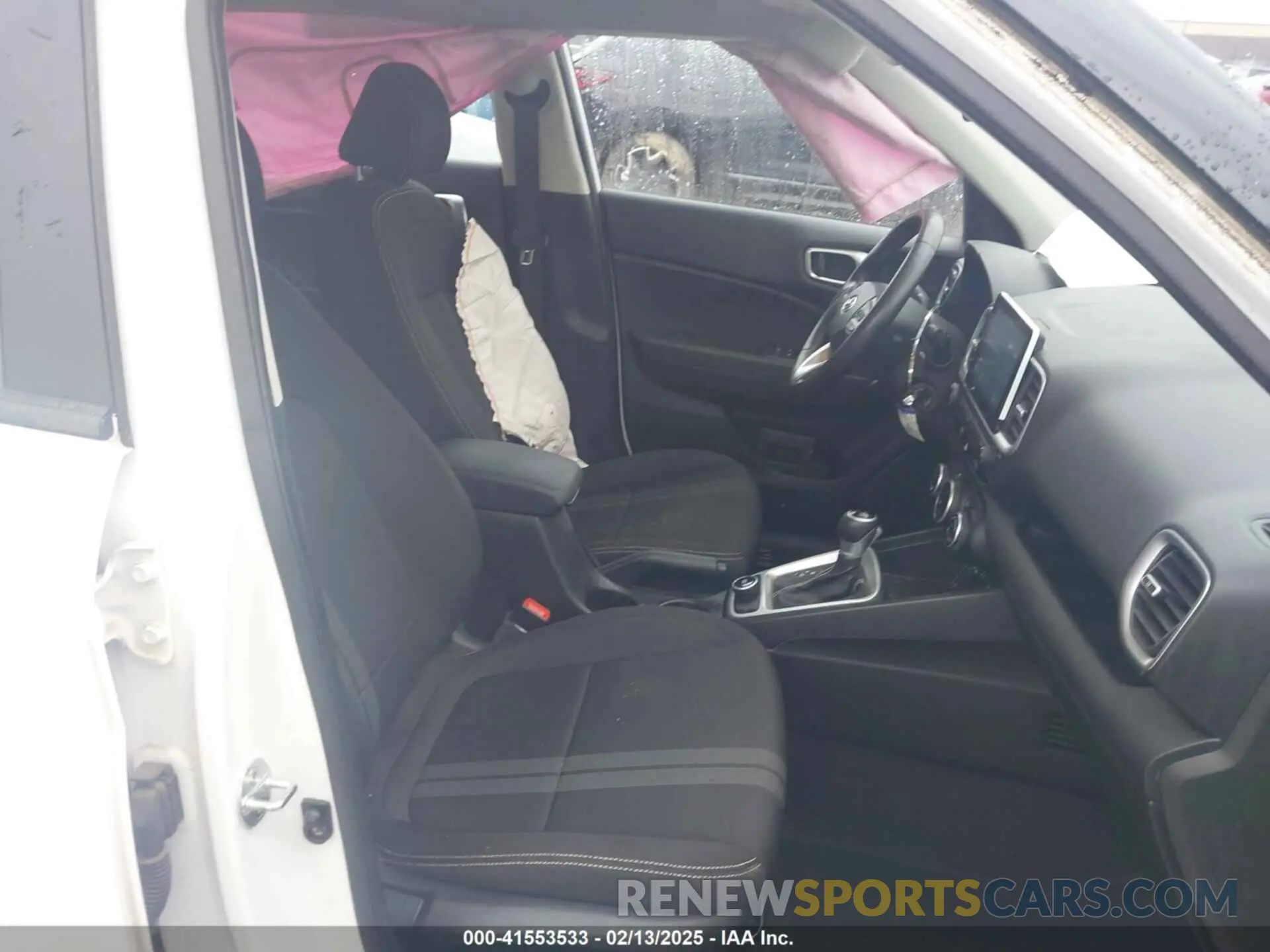 5 fotografías del automóvil dañado KMHRC8A36LU024432 HYUNDAI VENUE 2020