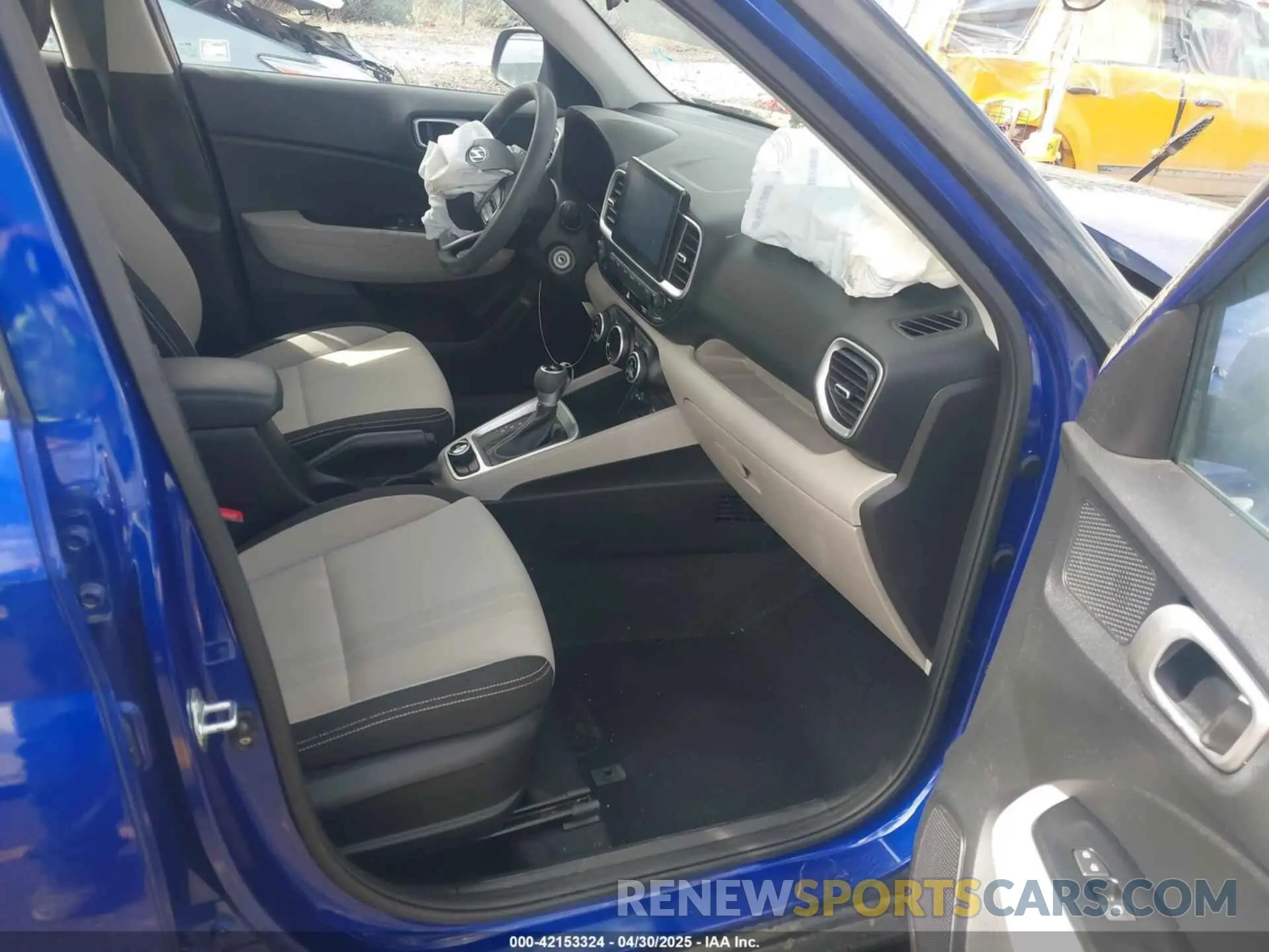 5 fotografías del automóvil dañado KMHRC8A38LU030426 HYUNDAI VENUE 2020