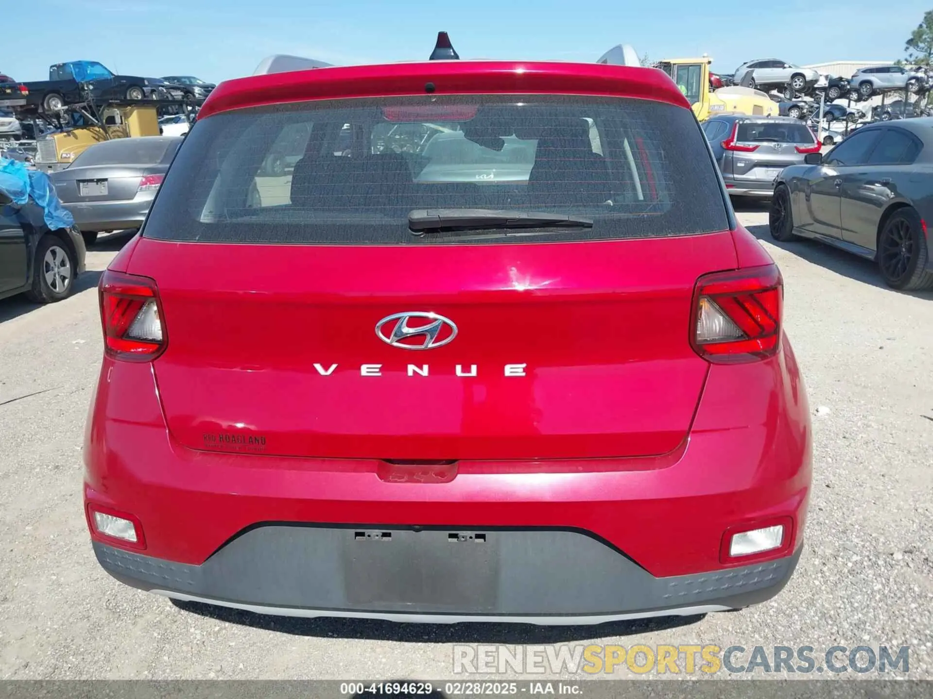 17 fotografías del automóvil dañado KMHRC8A3XLU040715 HYUNDAI VENUE 2020