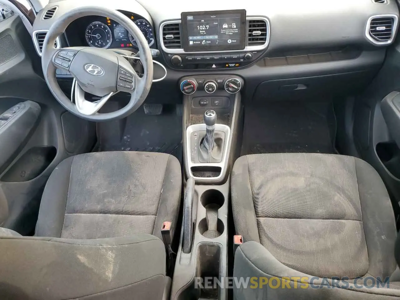 8 fotografías del automóvil dañado KMHRB8A30MU115006 HYUNDAI VENUE 2021