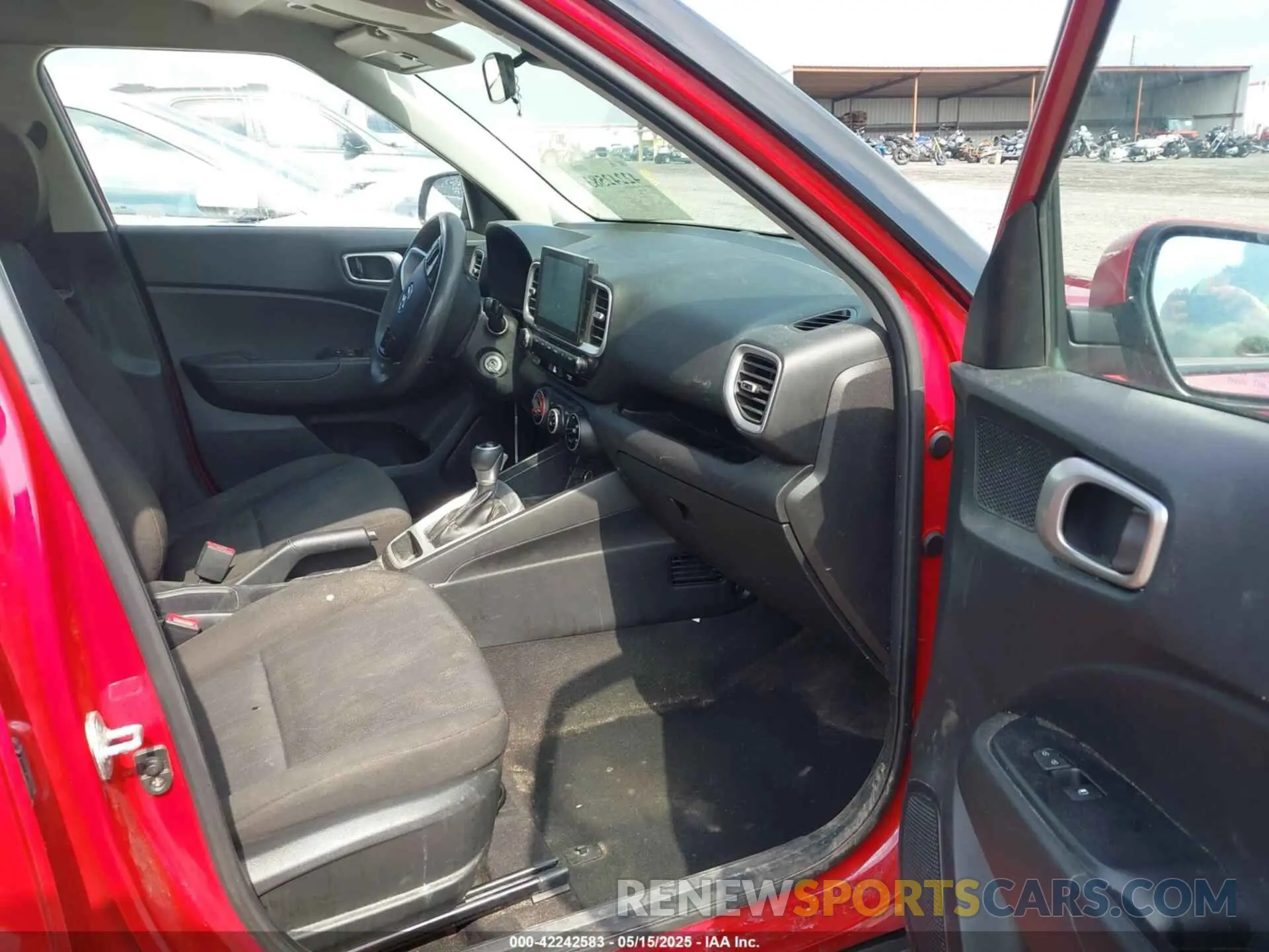 5 fotografías del automóvil dañado KMHRB8A31MU065989 HYUNDAI VENUE 2021