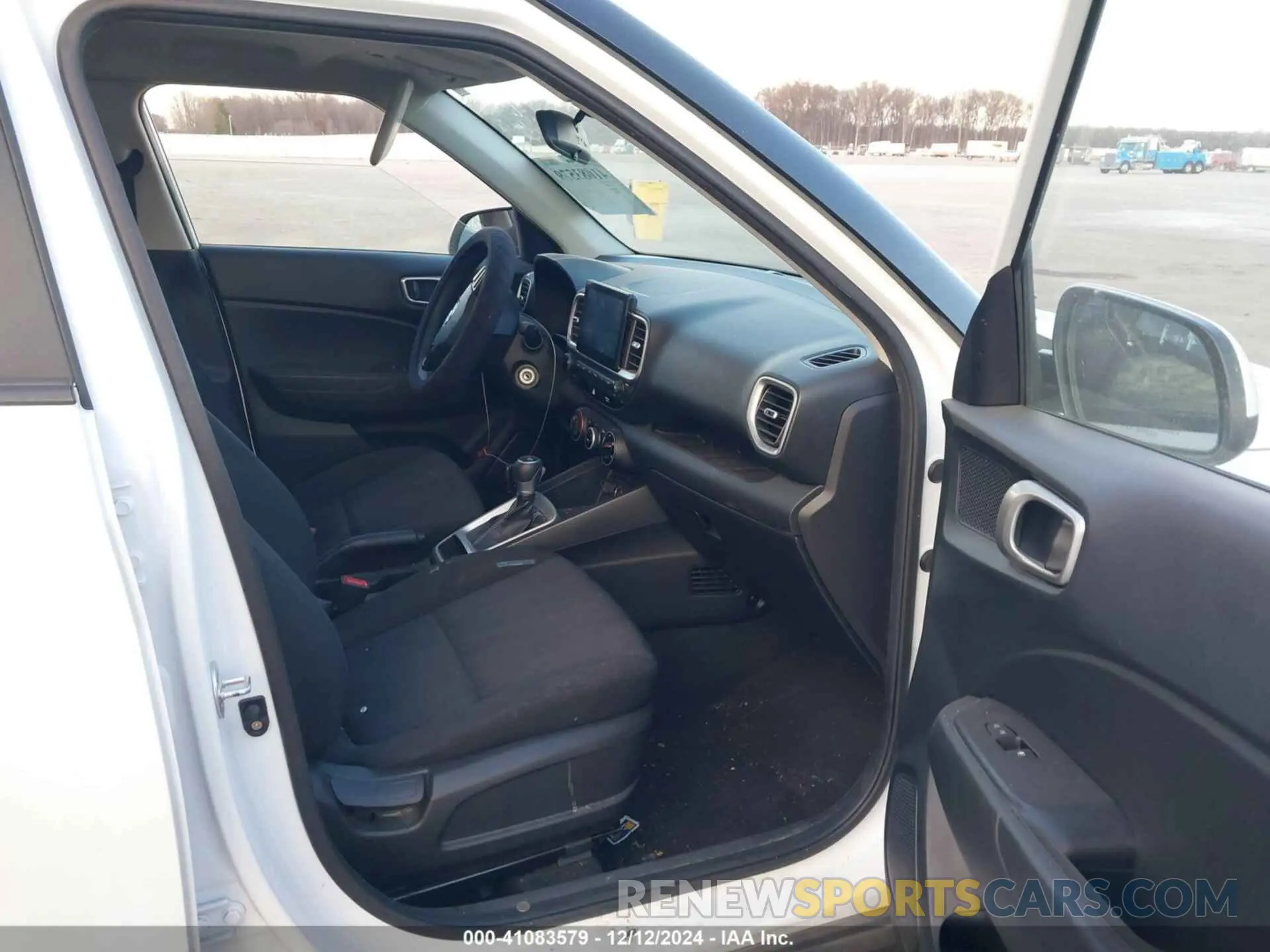 5 fotografías del automóvil dañado KMHRB8A36MU068032 HYUNDAI VENUE 2021