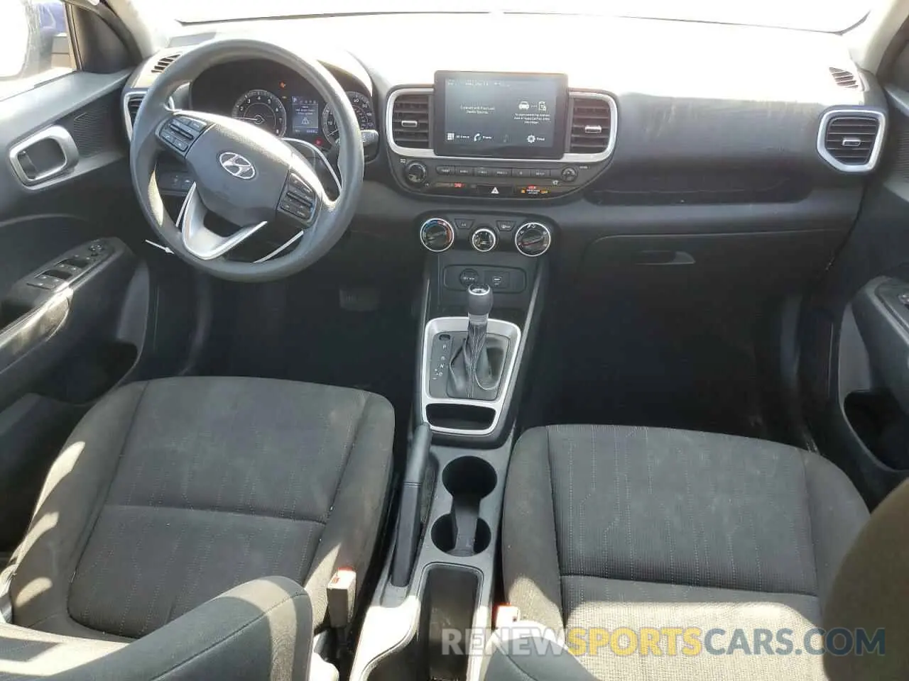 8 fotografías del automóvil dañado KMHRB8A36MU068242 HYUNDAI VENUE 2021