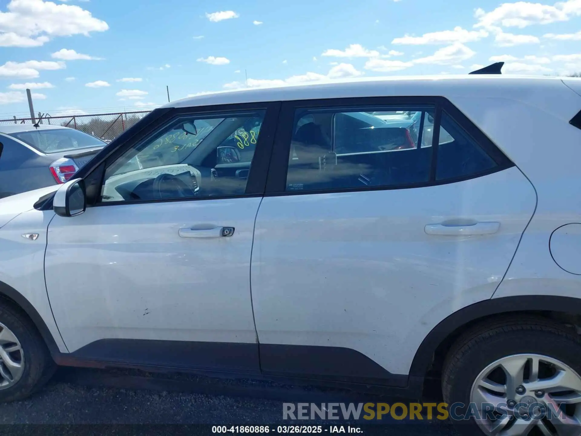 14 fotografías del automóvil dañado KMHRB8A36MU095473 HYUNDAI VENUE 2021