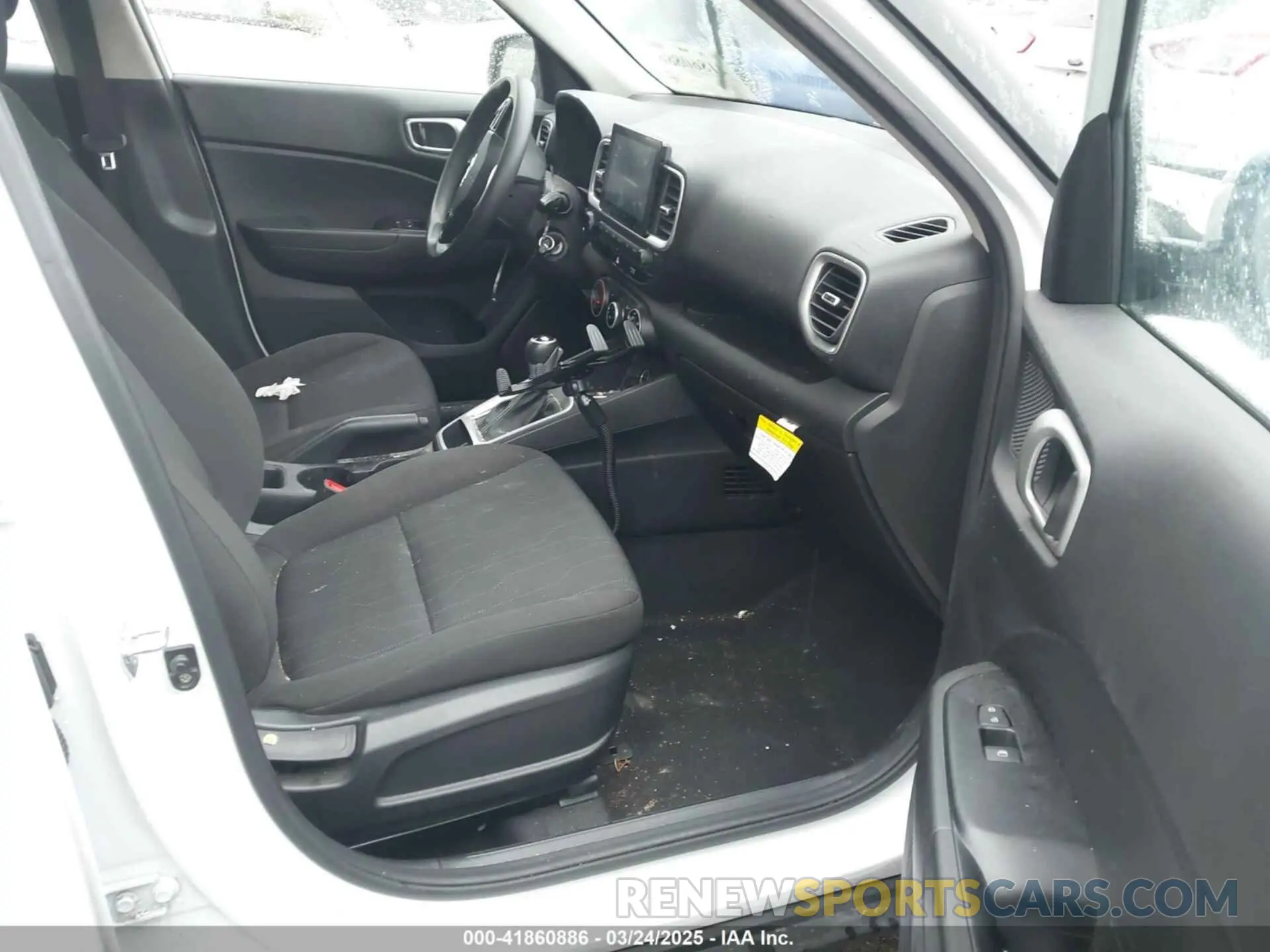 5 fotografías del automóvil dañado KMHRB8A36MU095473 HYUNDAI VENUE 2021
